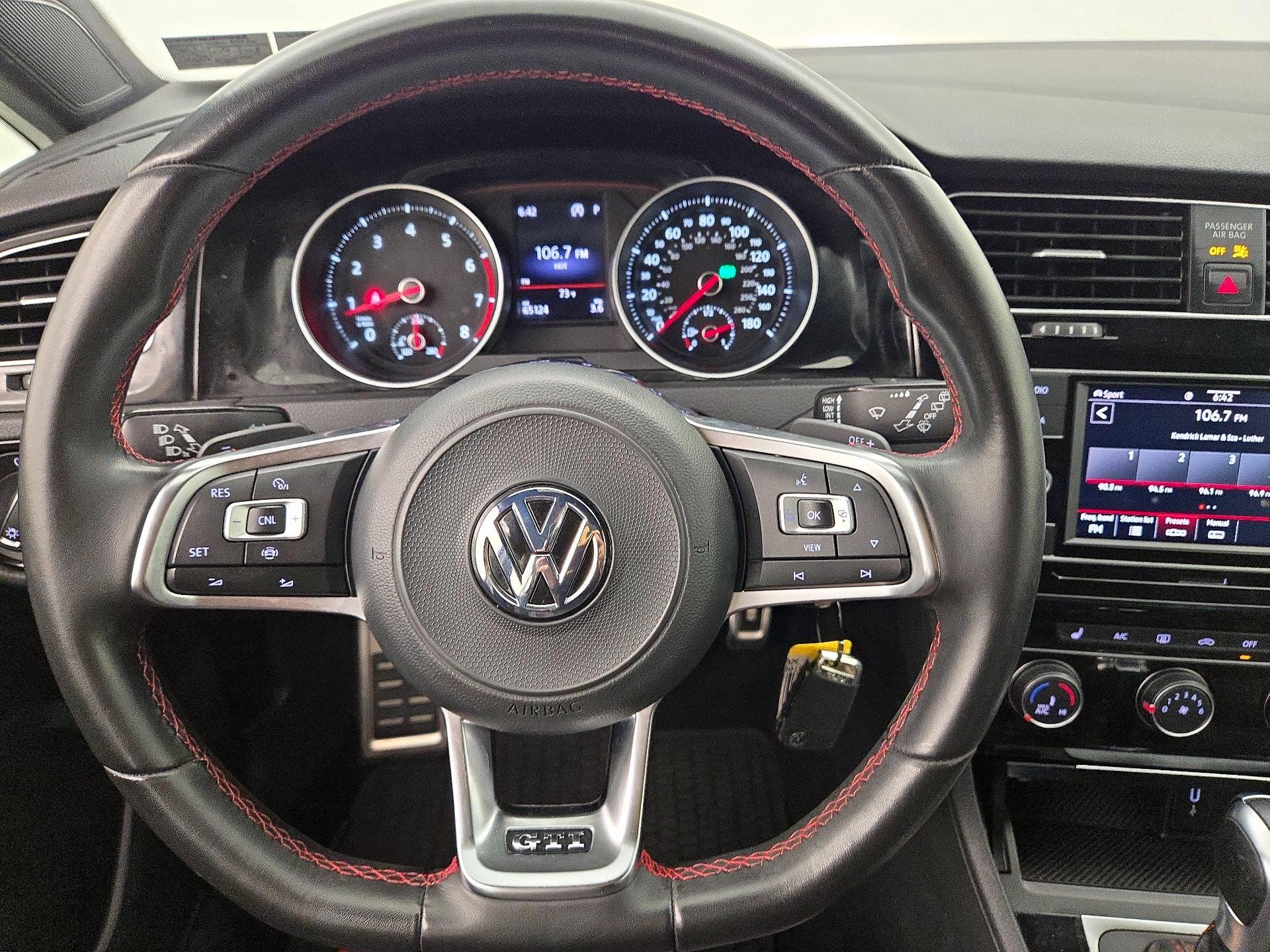 Thumbnail: 2021 Volkswagen Golf - 10
