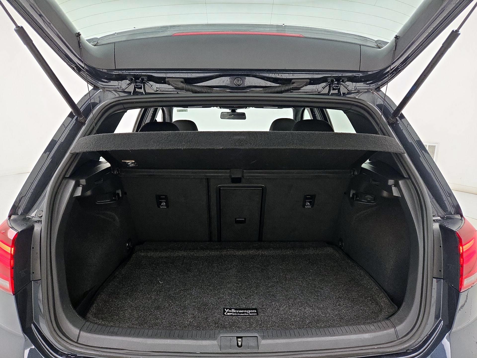 Thumbnail: 2021 Volkswagen Golf - 19