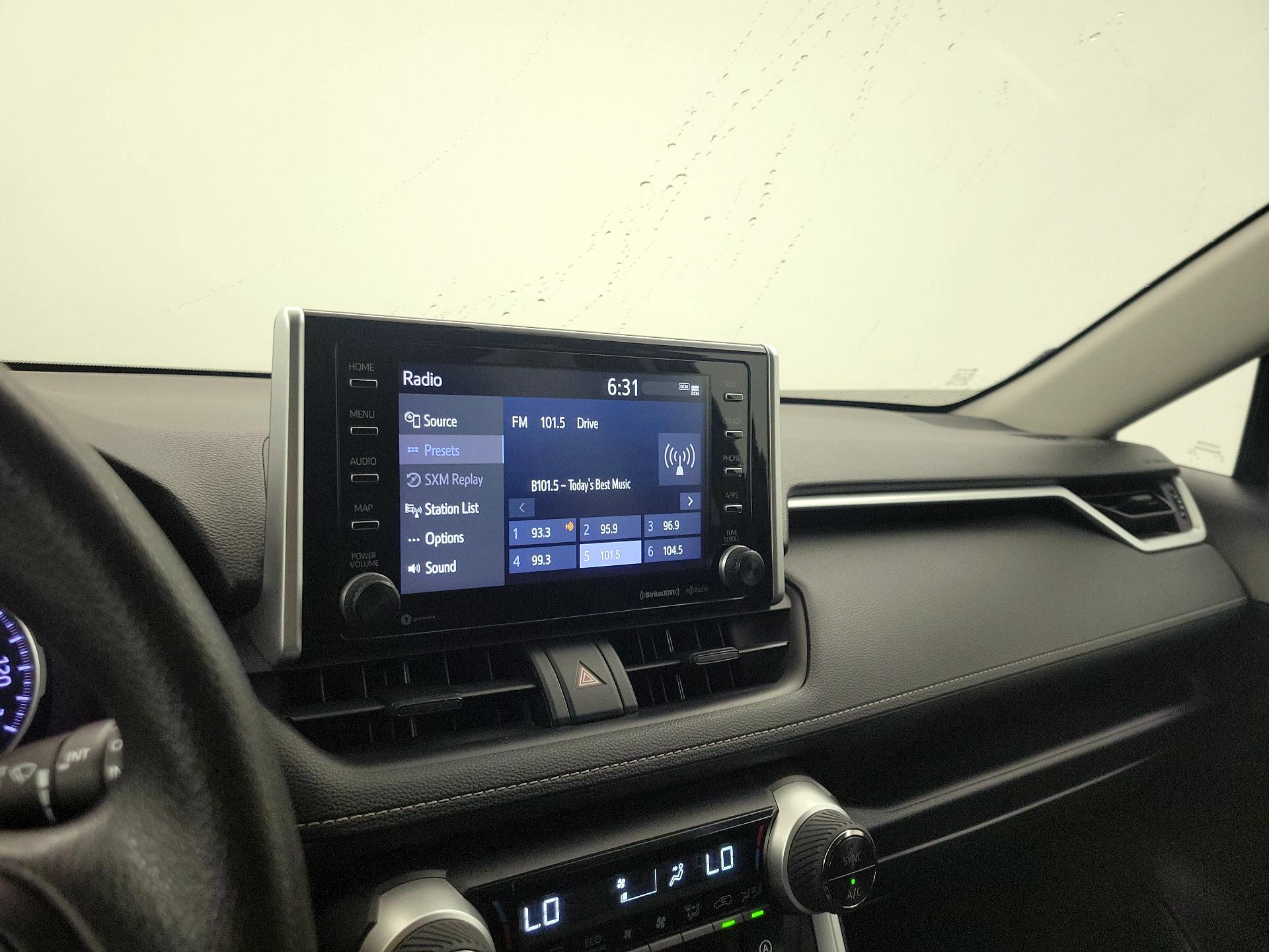 Thumbnail: 2020 Toyota RAV4 - 15
