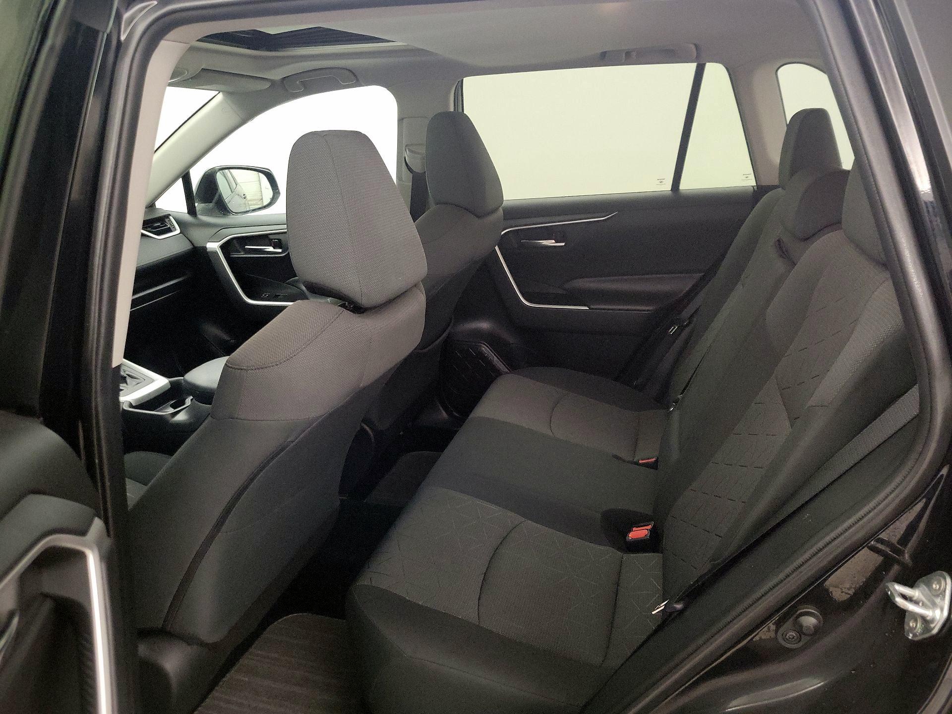 Thumbnail: 2020 Toyota RAV4 - 20