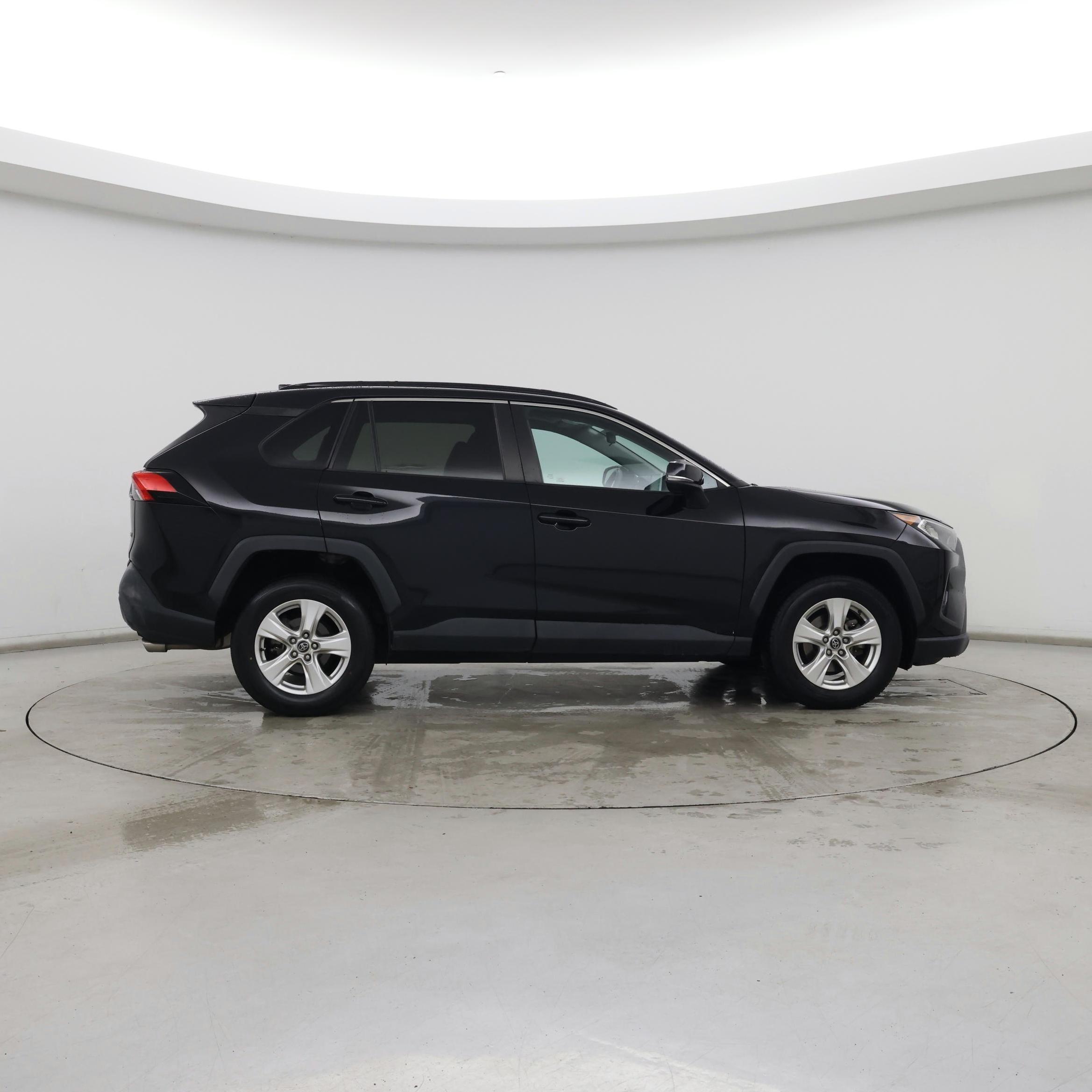 Thumbnail: 2020 Toyota RAV4 - 7