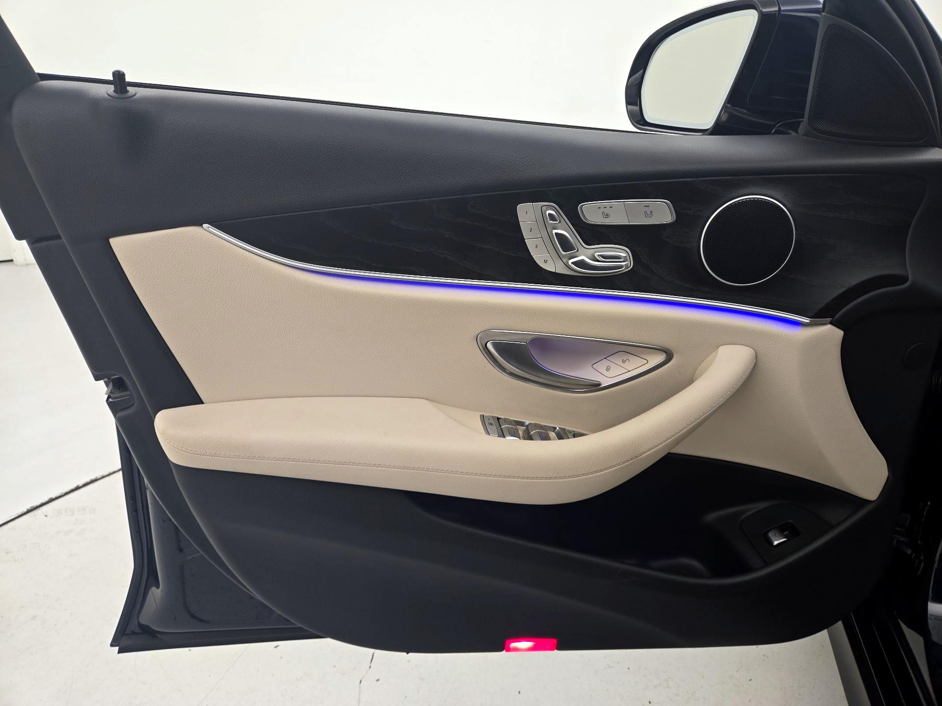 Thumbnail: 2017 Mercedes-Benz E-Class - 12