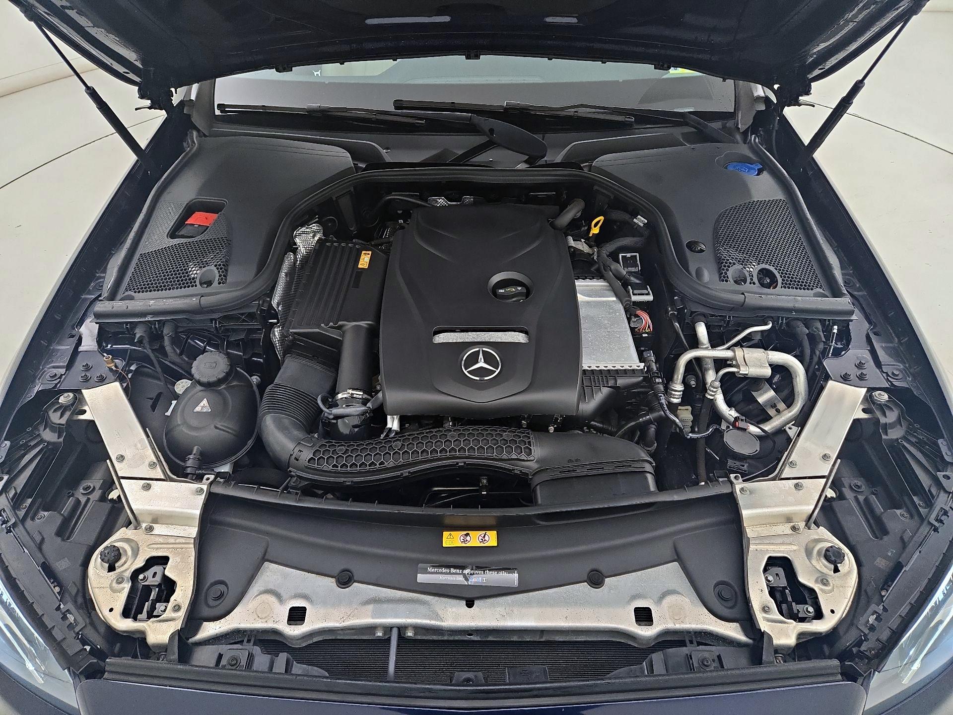Thumbnail: 2017 Mercedes-Benz E-Class - 20