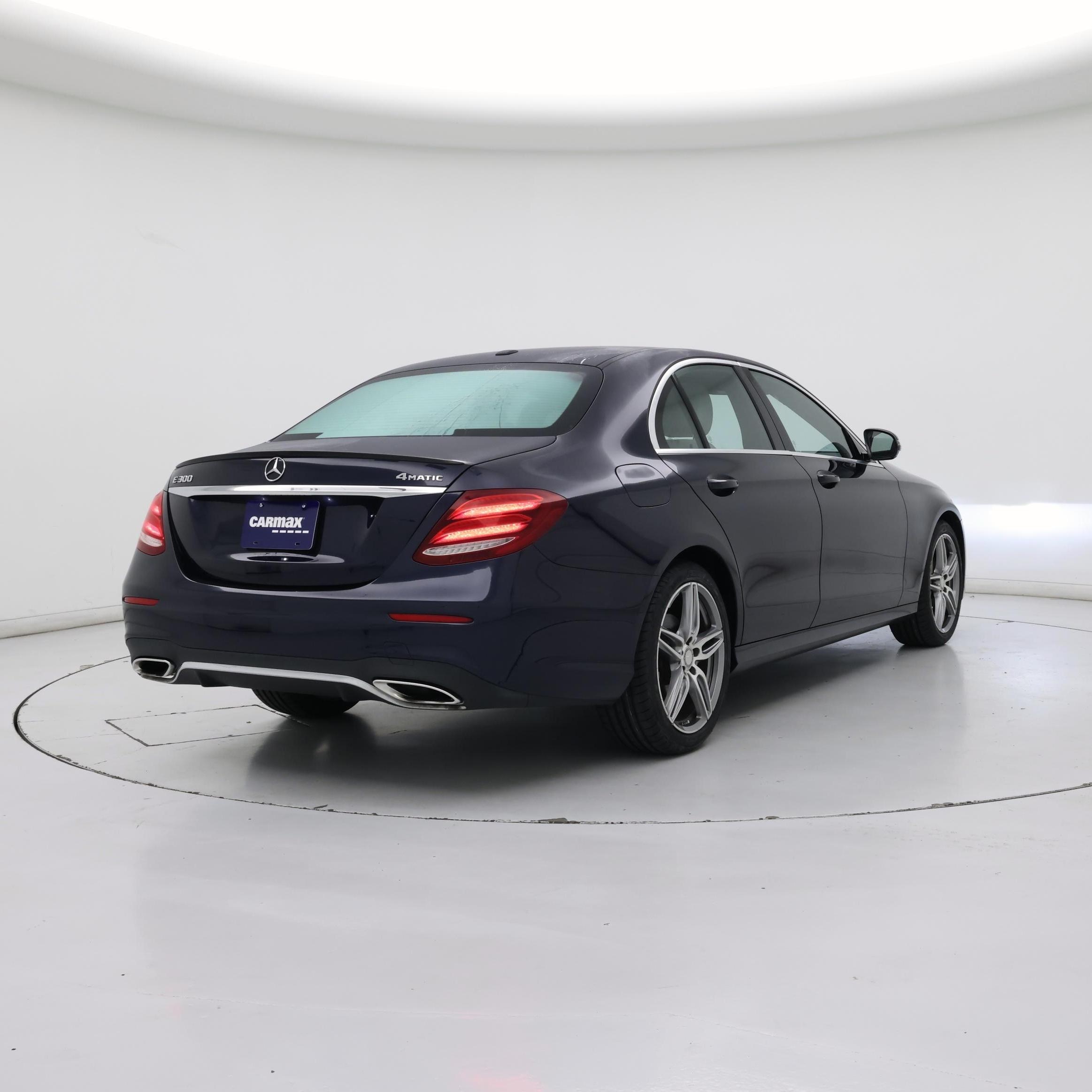 Thumbnail: 2017 Mercedes-Benz E-Class - 8