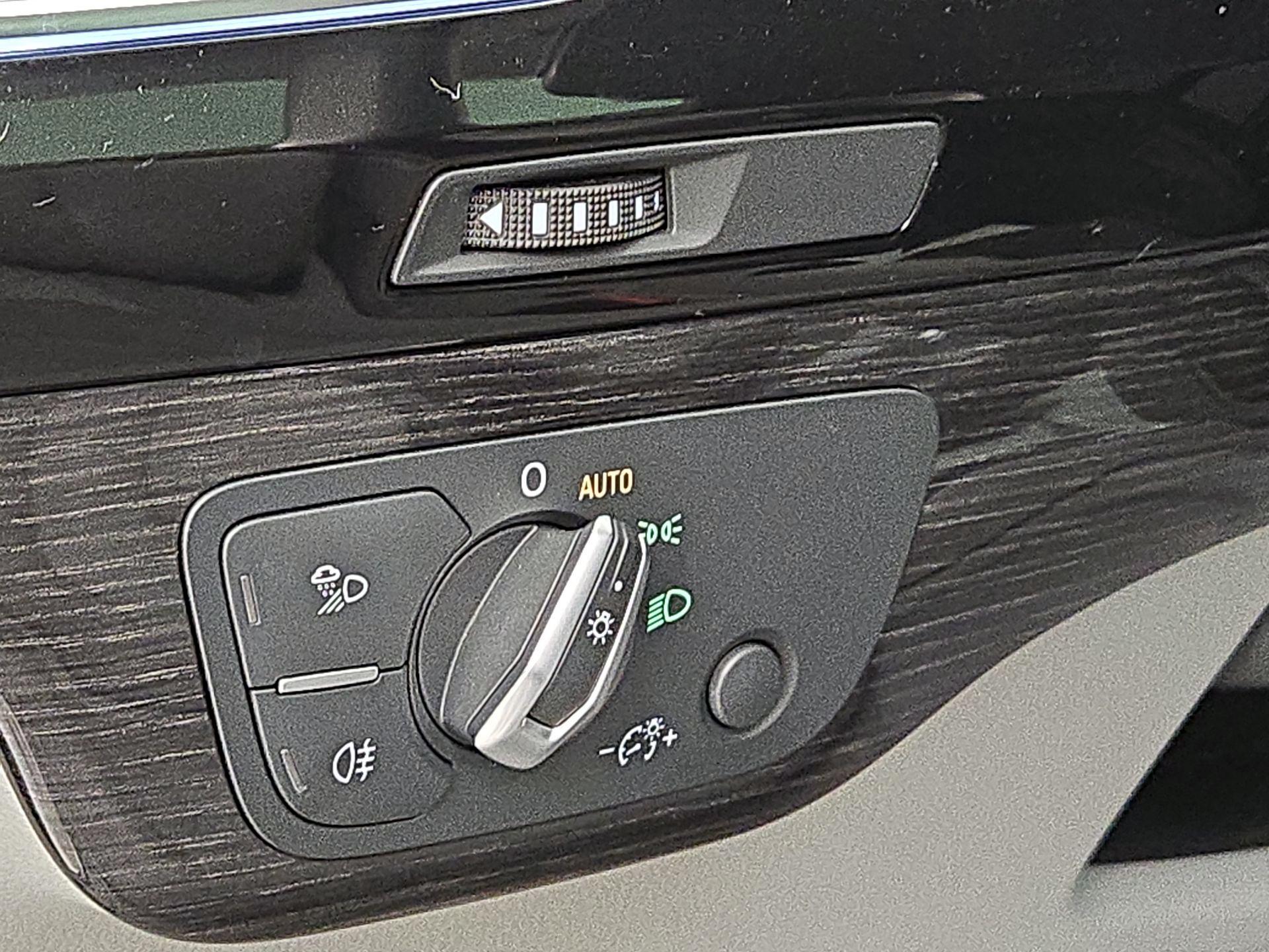 Thumbnail: 2019 Audi Q7 - 13