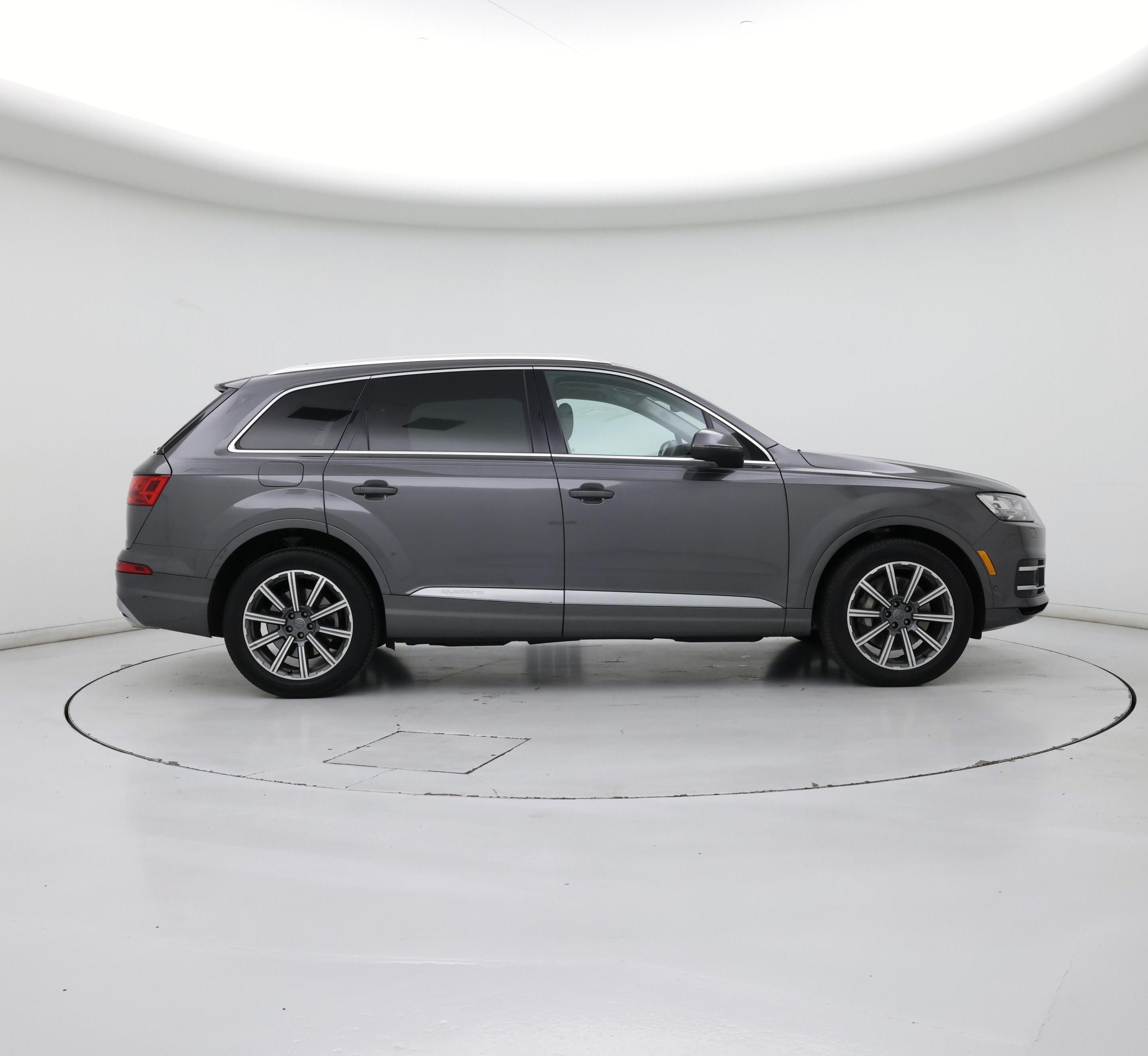Thumbnail: 2019 Audi Q7 - 7