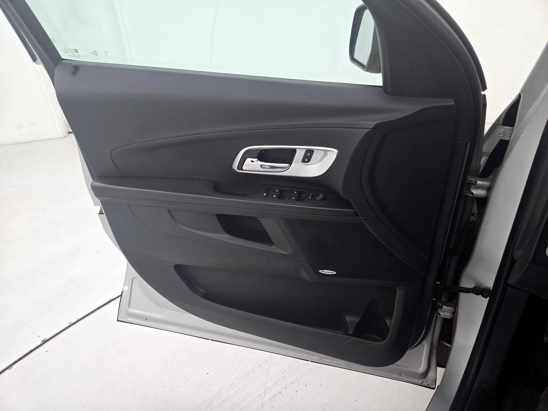 Thumbnail: 2016 Chevrolet Equinox - 12