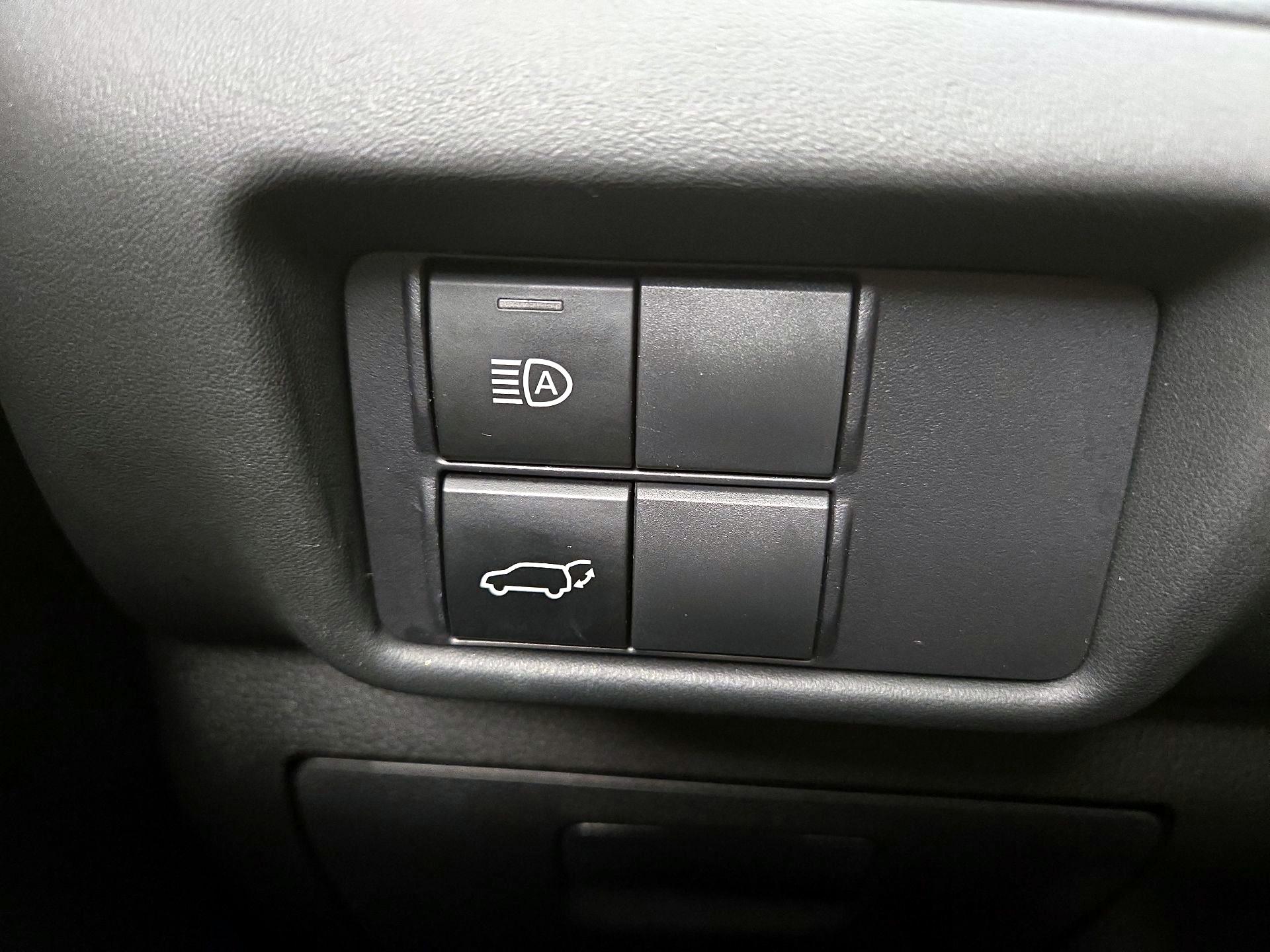 Thumbnail: 2021 Toyota Highlander - 13