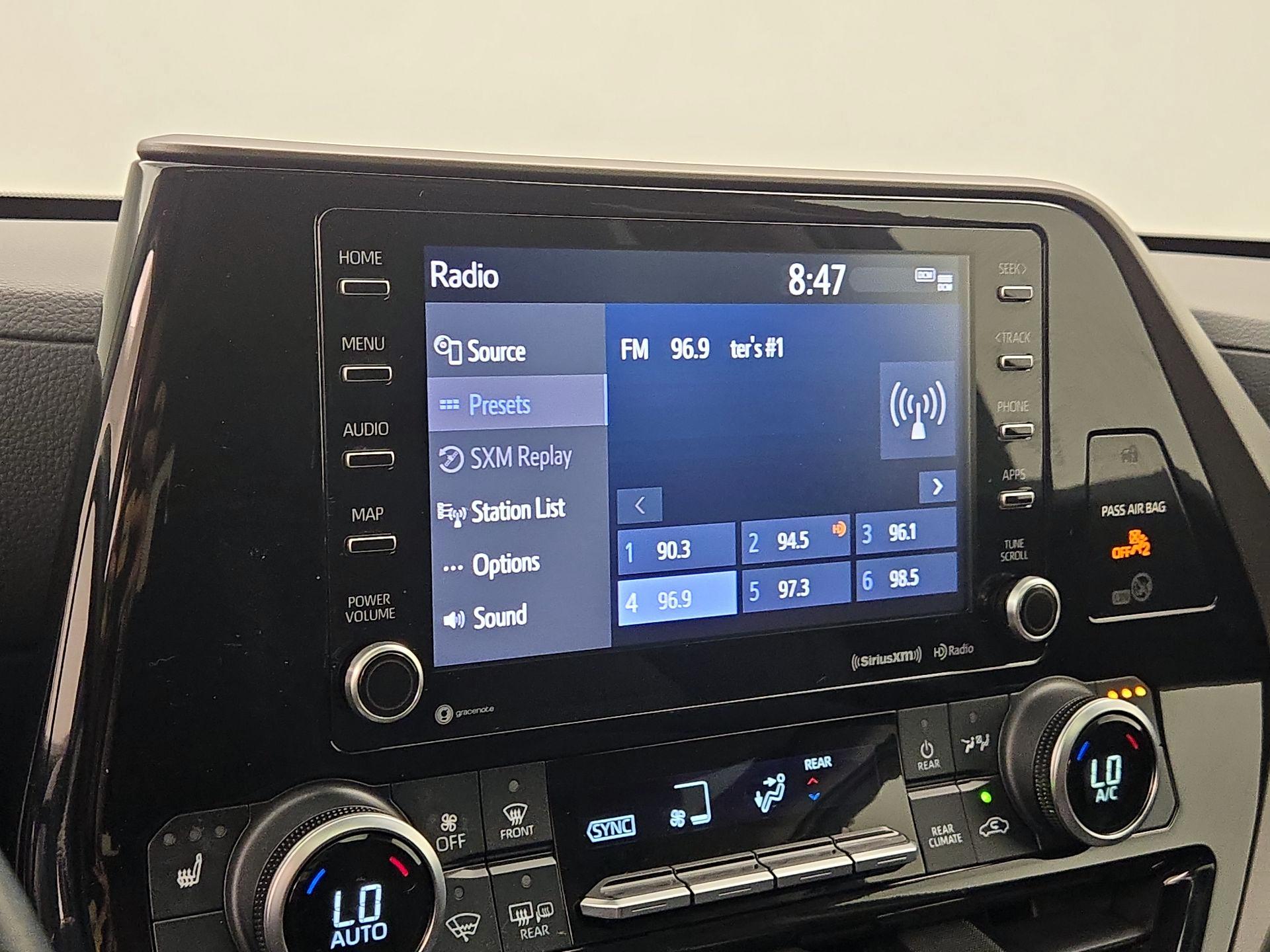 Thumbnail: 2021 Toyota Highlander - 16