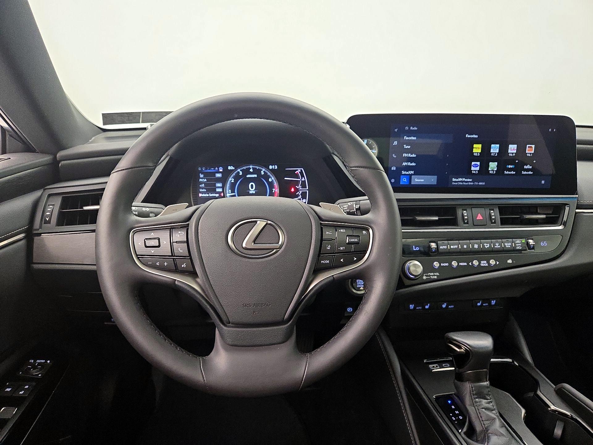 Thumbnail: 2023 Lexus ES - 10