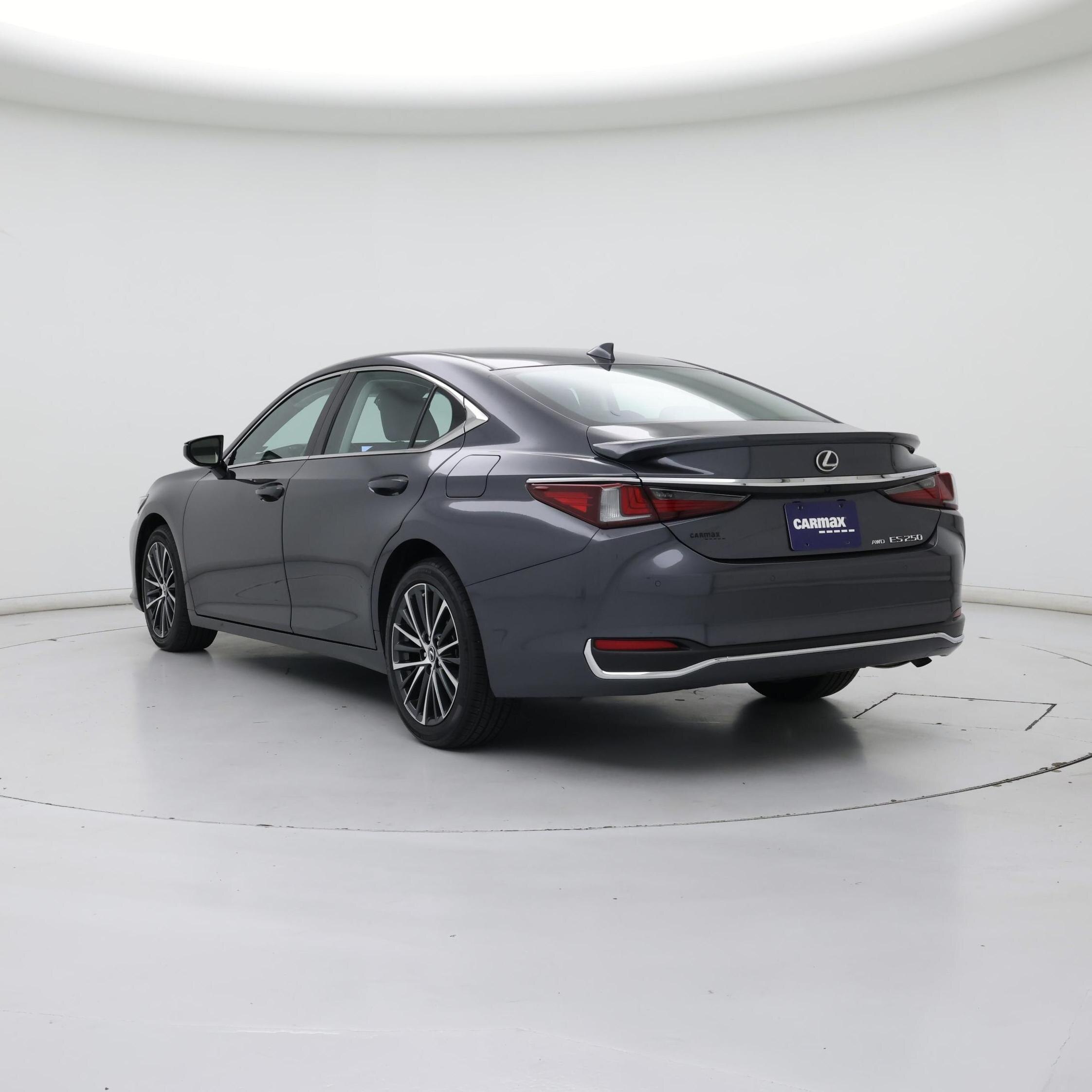 Thumbnail: 2023 Lexus ES - 2