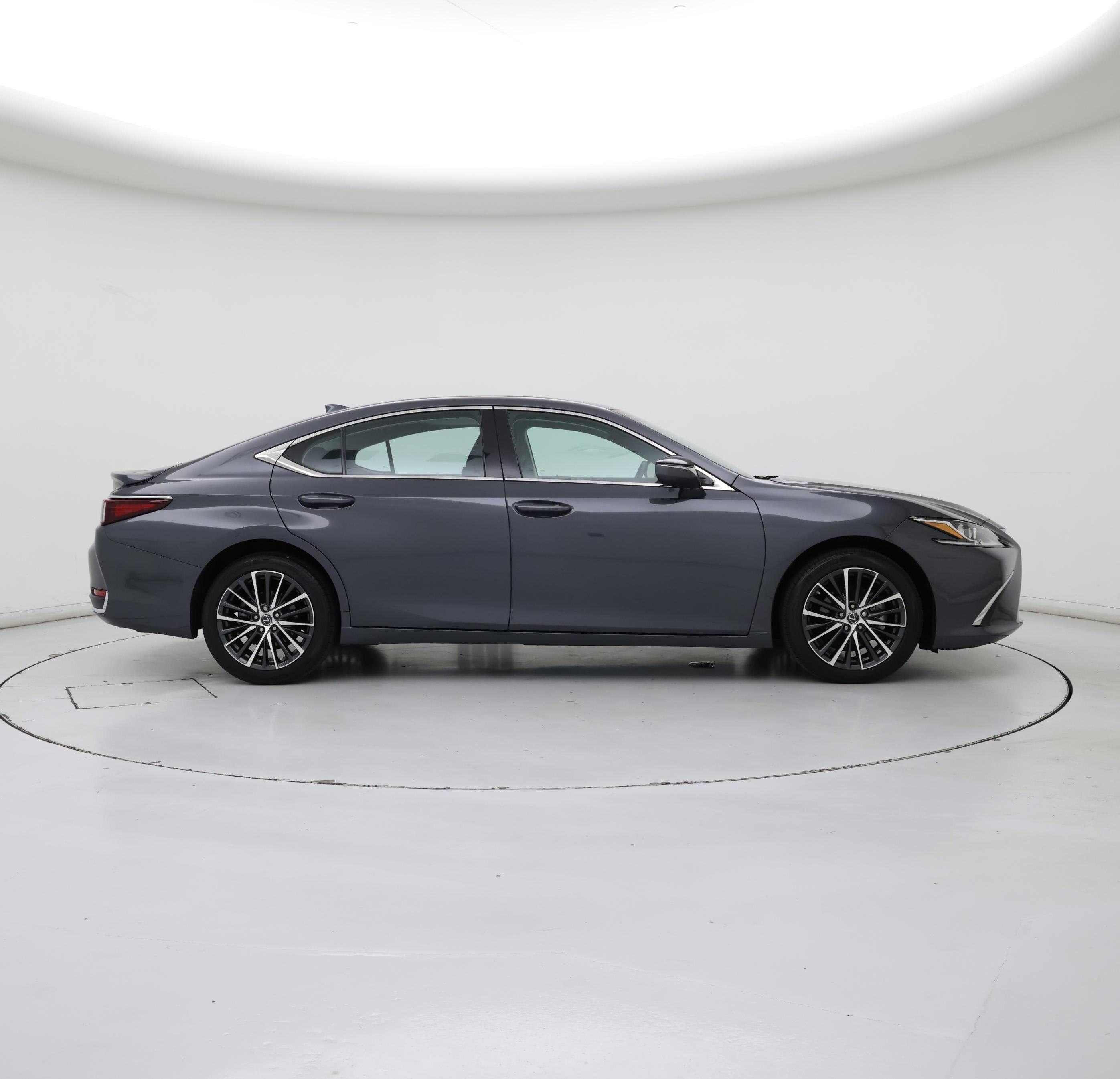 Thumbnail: 2023 Lexus ES - 7