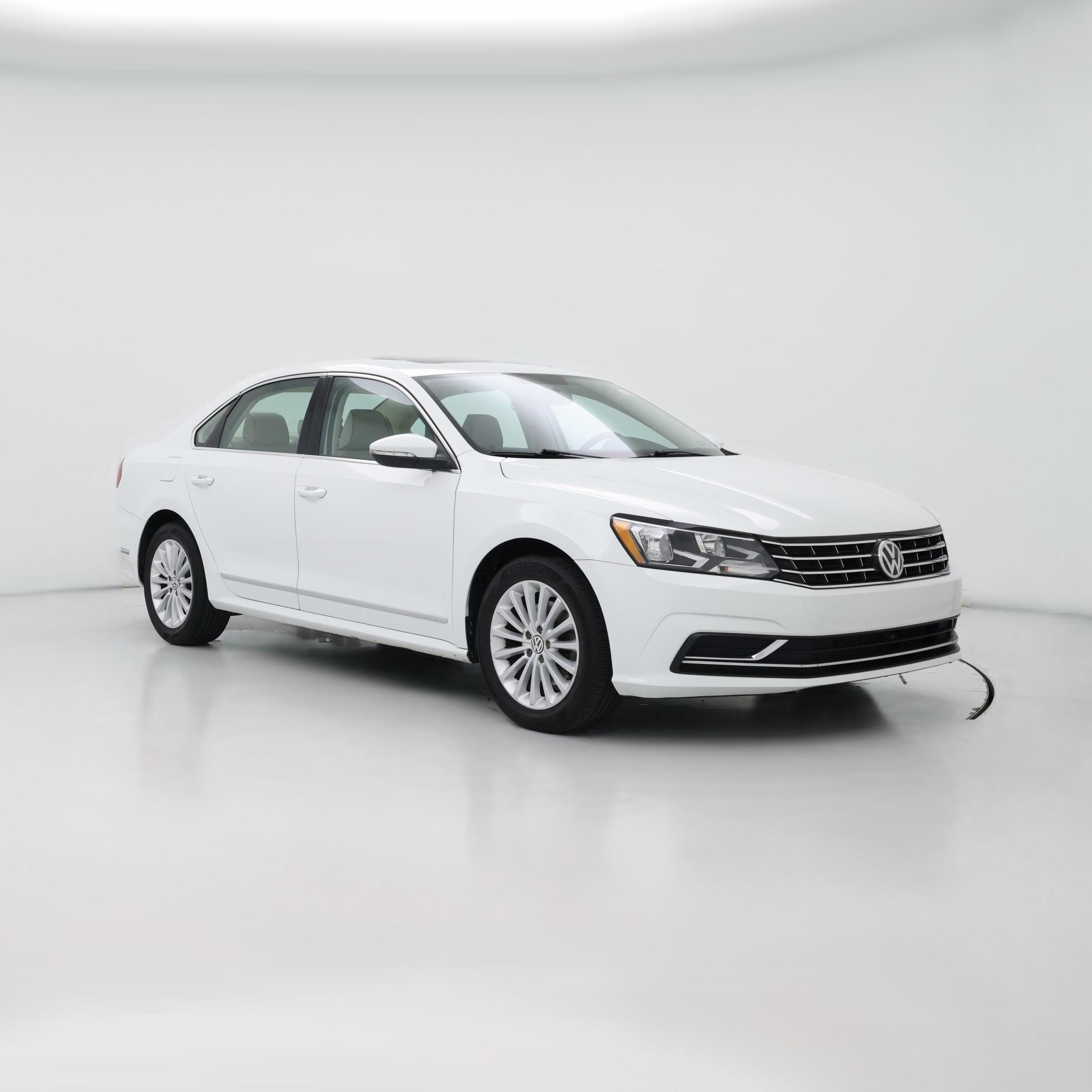 Thumbnail: 2017 Volkswagen Passat - 1