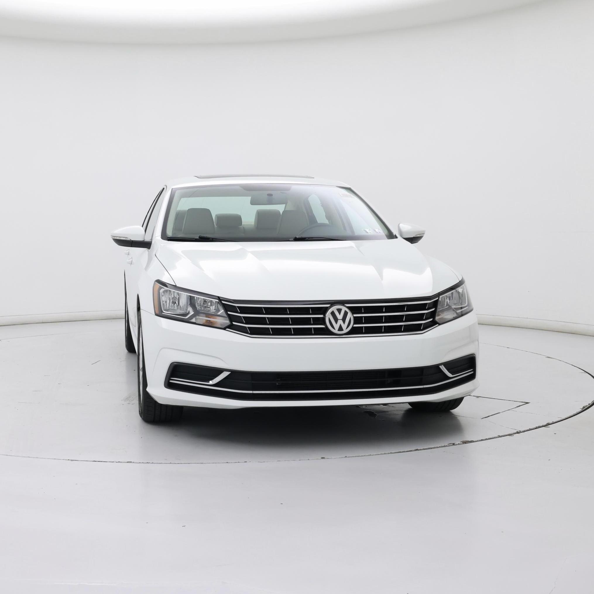 Thumbnail: 2017 Volkswagen Passat - 5