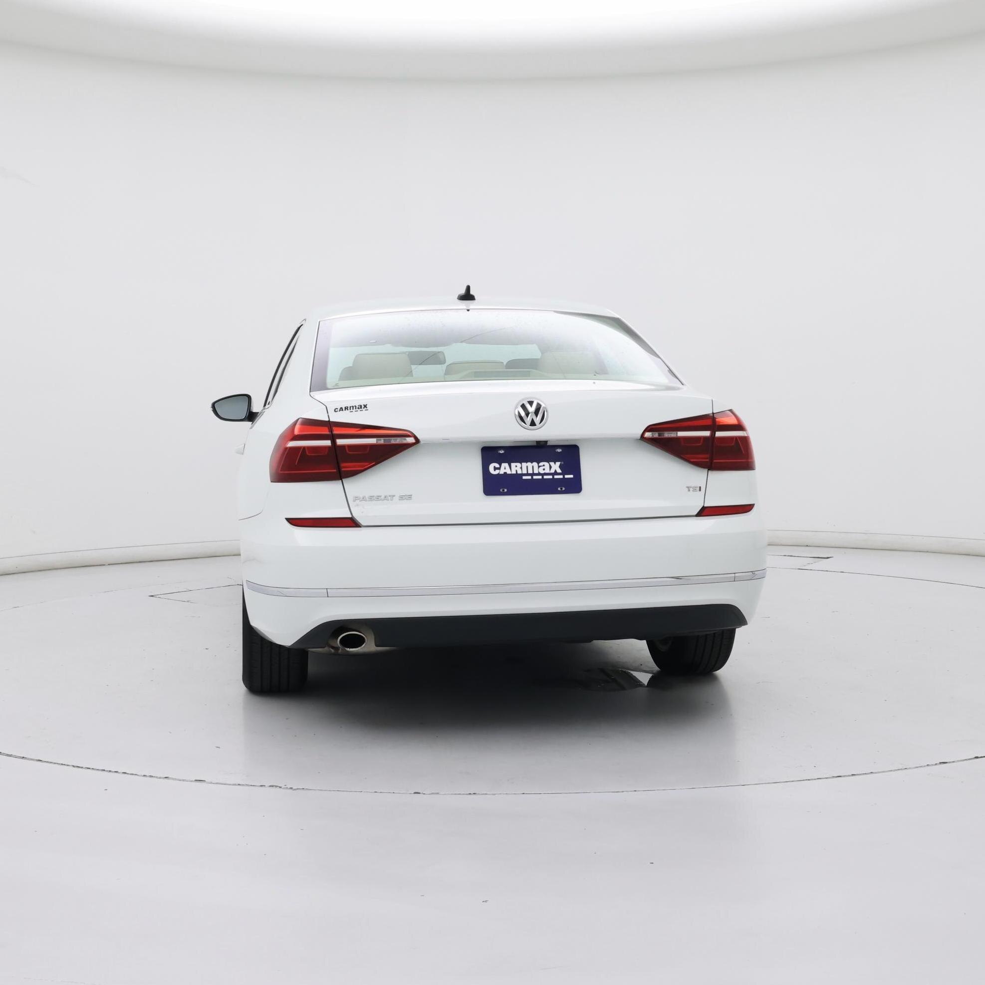 Thumbnail: 2017 Volkswagen Passat - 6