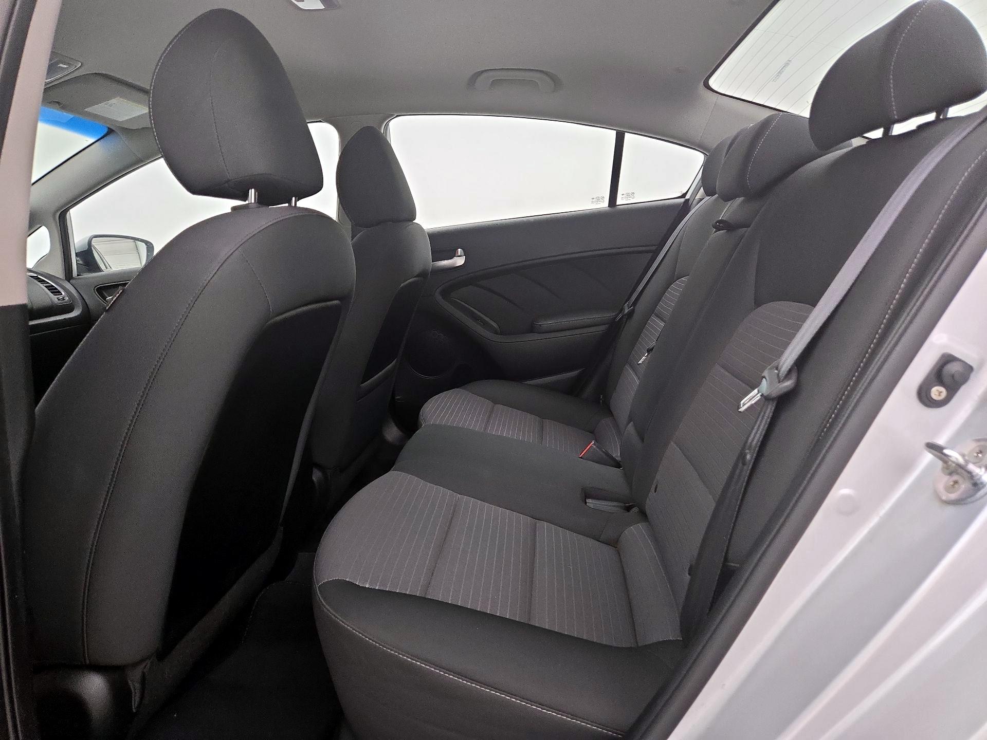 Thumbnail: 2018 Kia Forte - 18