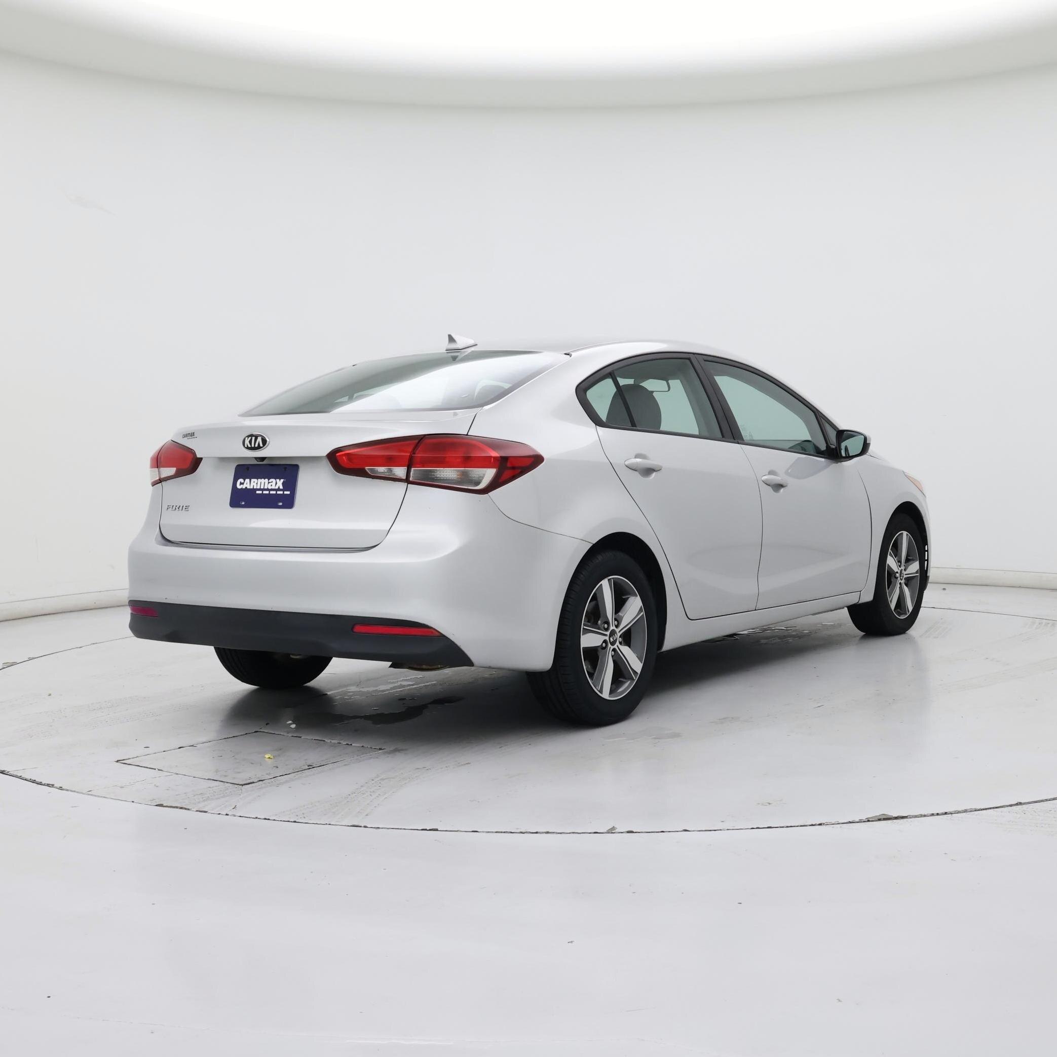 Thumbnail: 2018 Kia Forte - 8