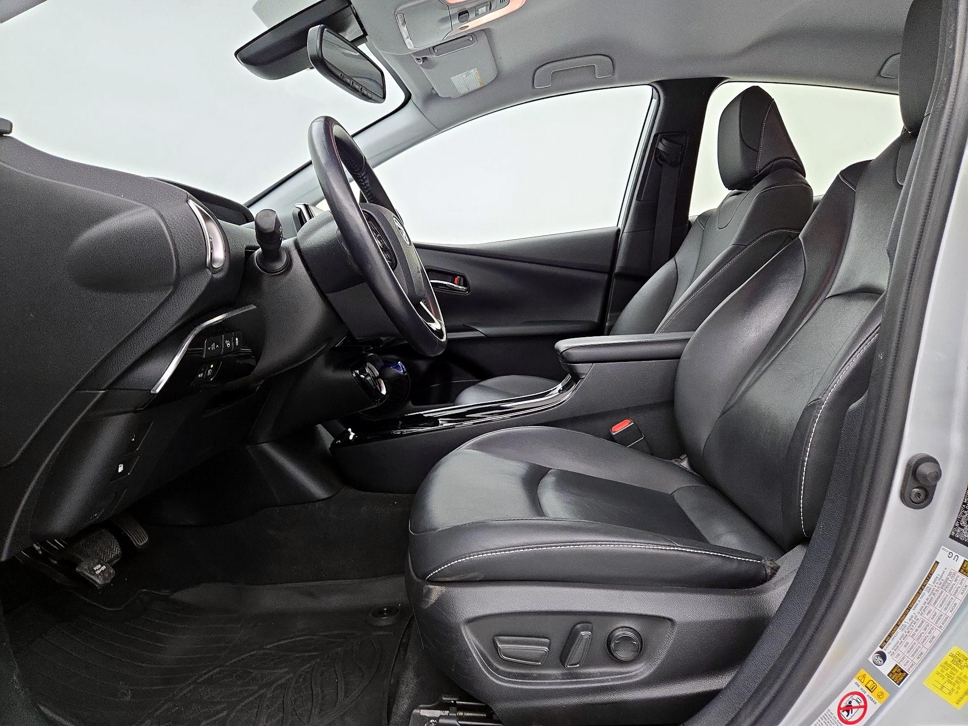 Thumbnail: 2020 Toyota Prius Prime - 11