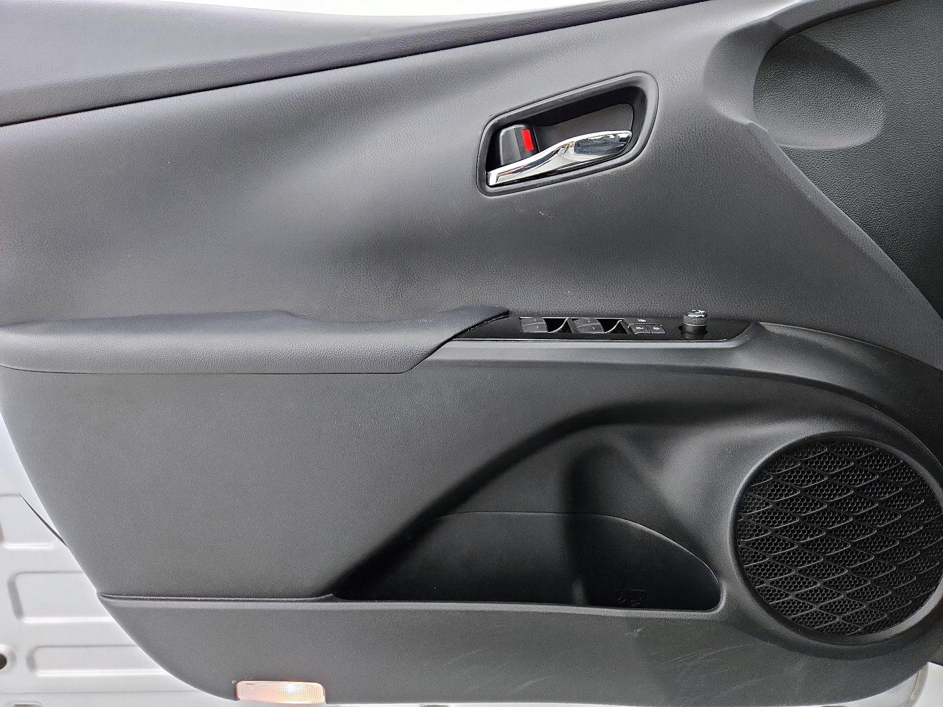 Thumbnail: 2020 Toyota Prius Prime - 12