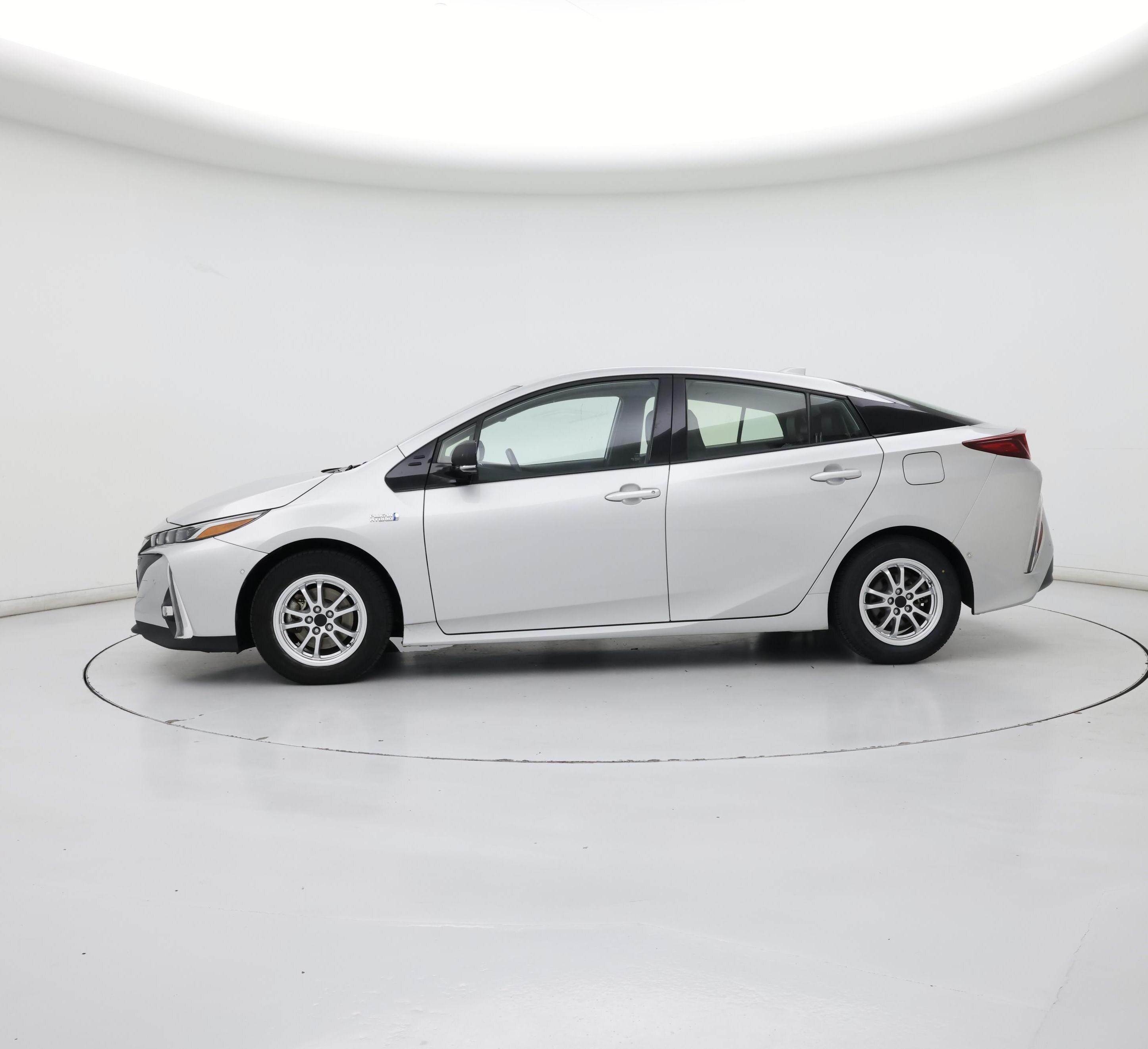 Thumbnail: 2020 Toyota Prius Prime - 3