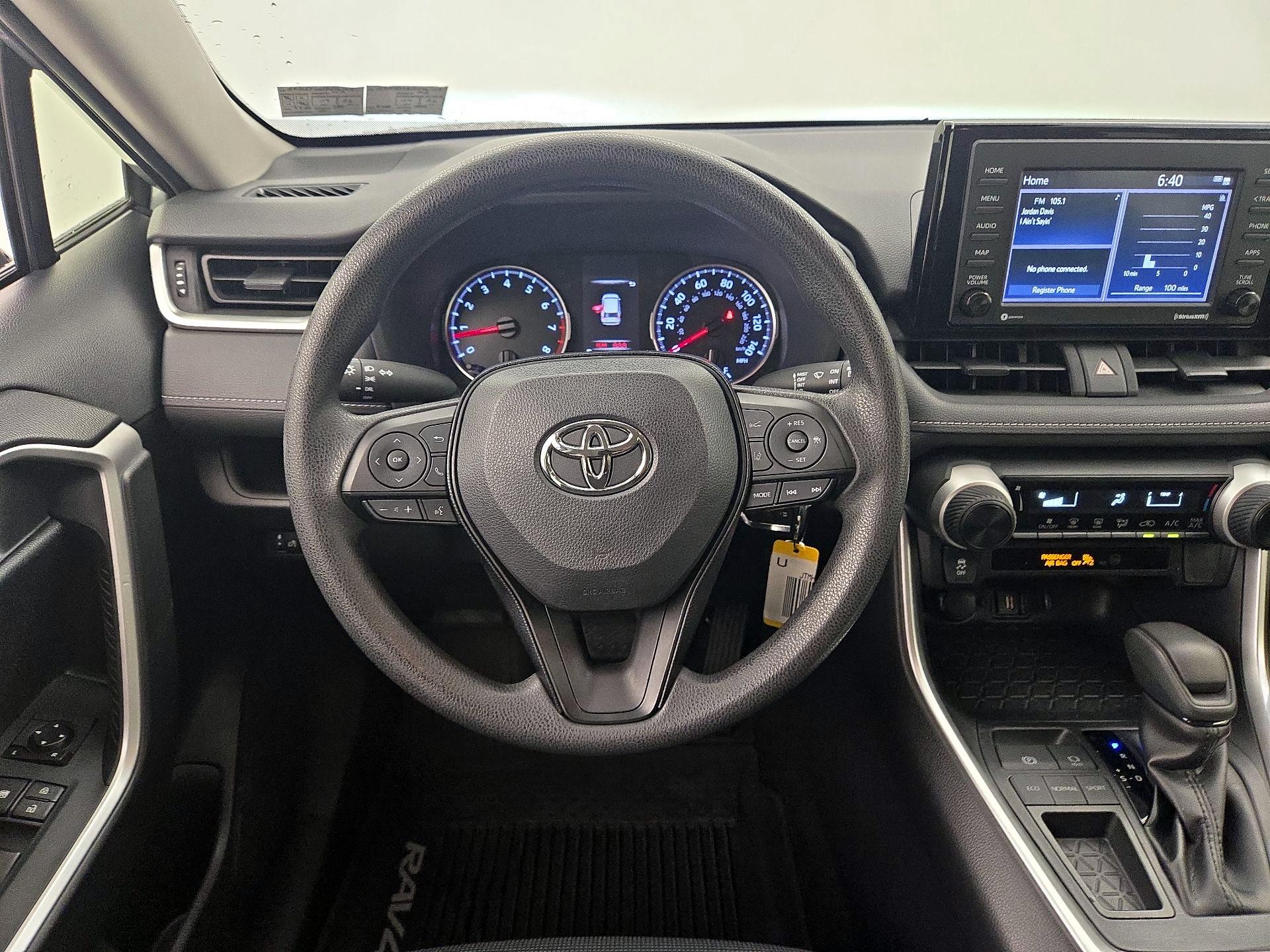 Thumbnail: 2020 Toyota RAV4 - 10