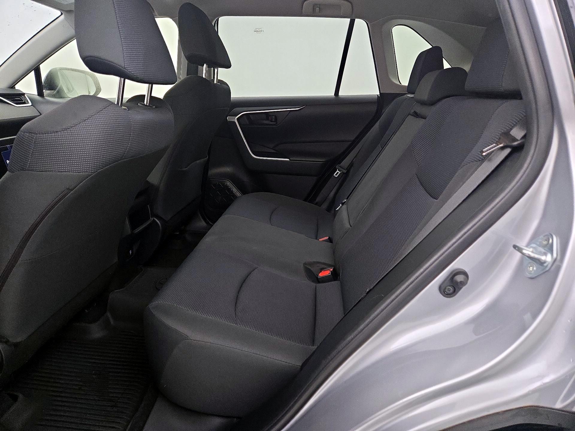 Thumbnail: 2020 Toyota RAV4 - 19