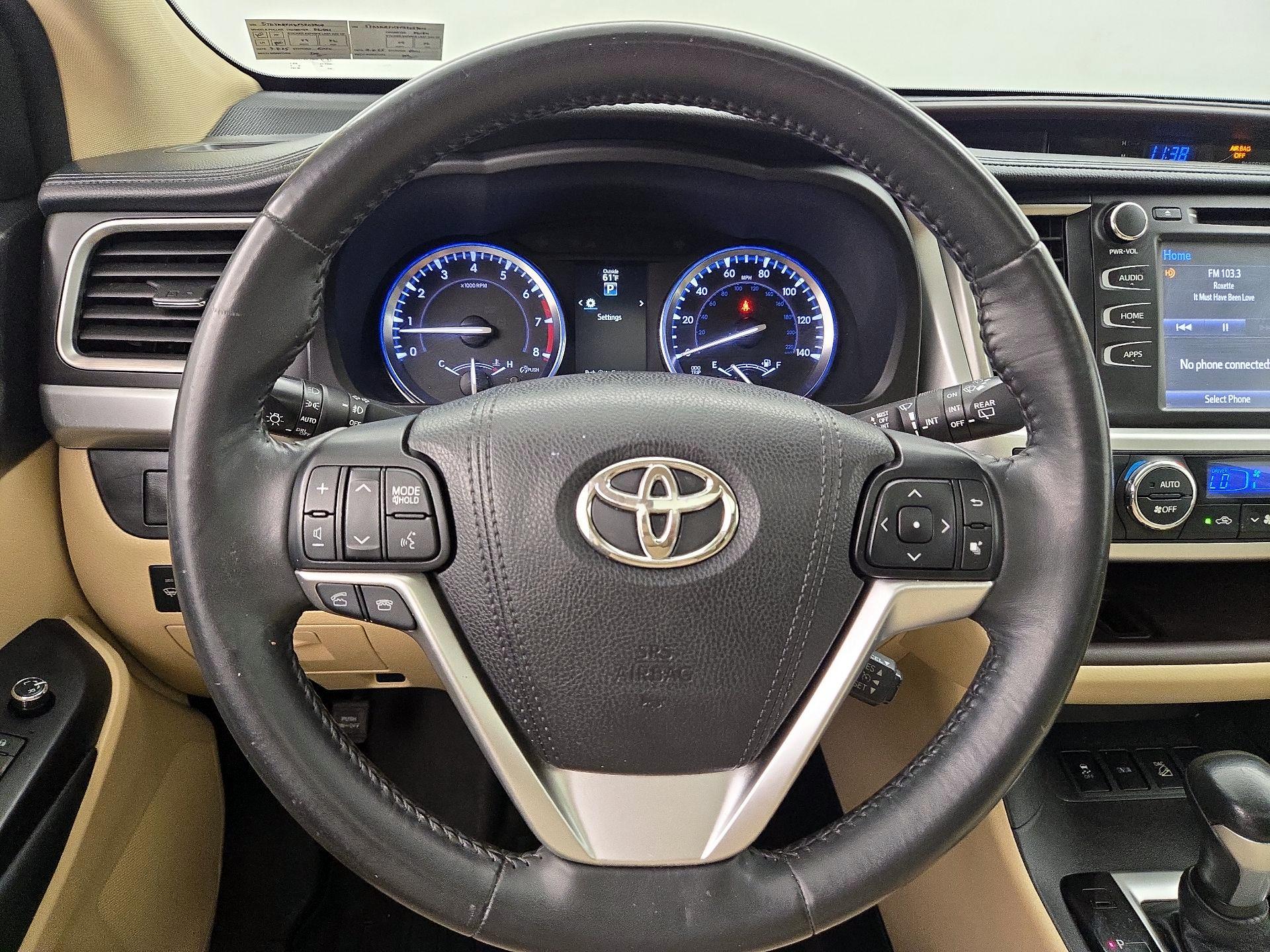 Thumbnail: 2015 Toyota Highlander - 10