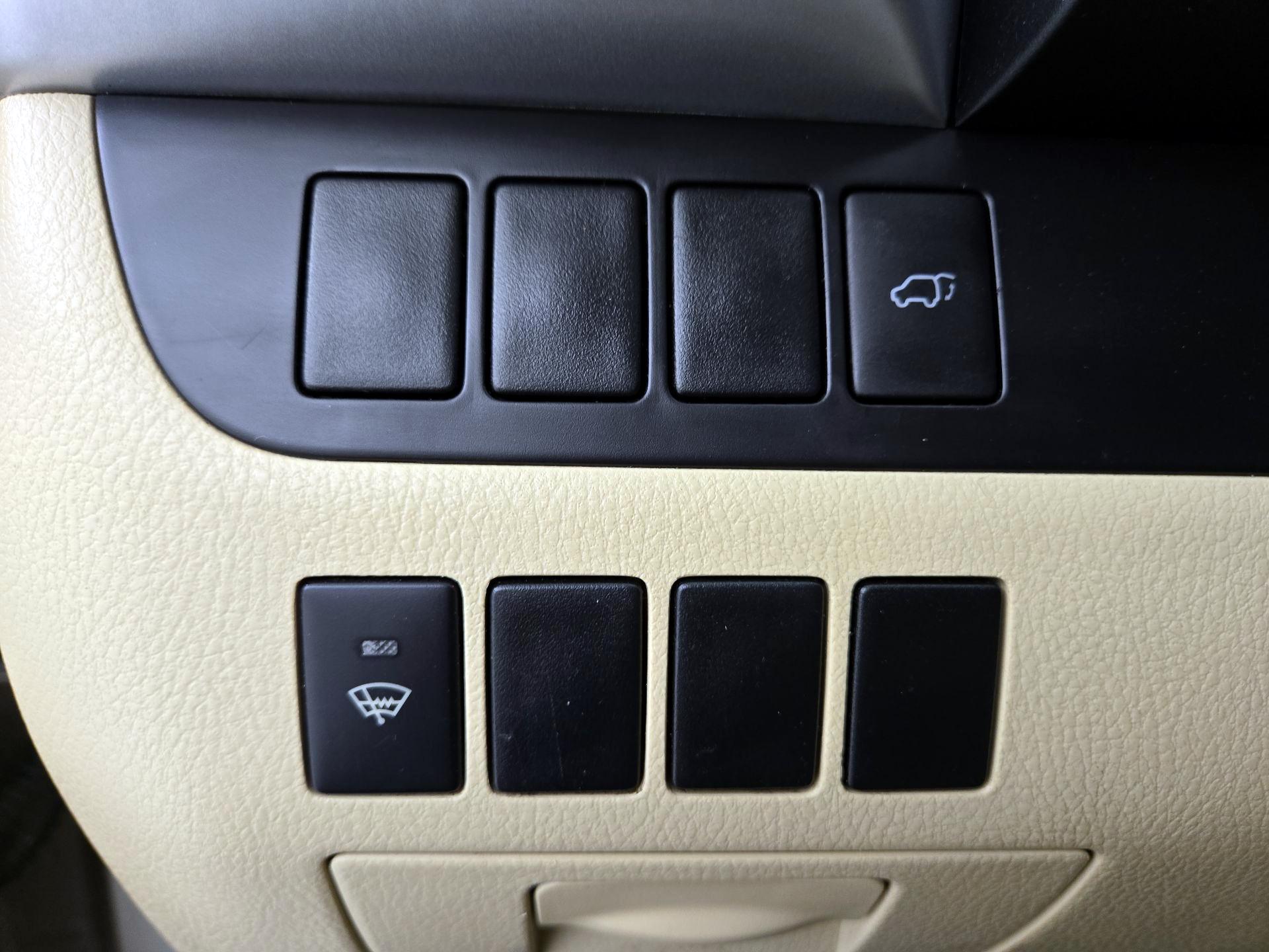 Thumbnail: 2015 Toyota Highlander - 13