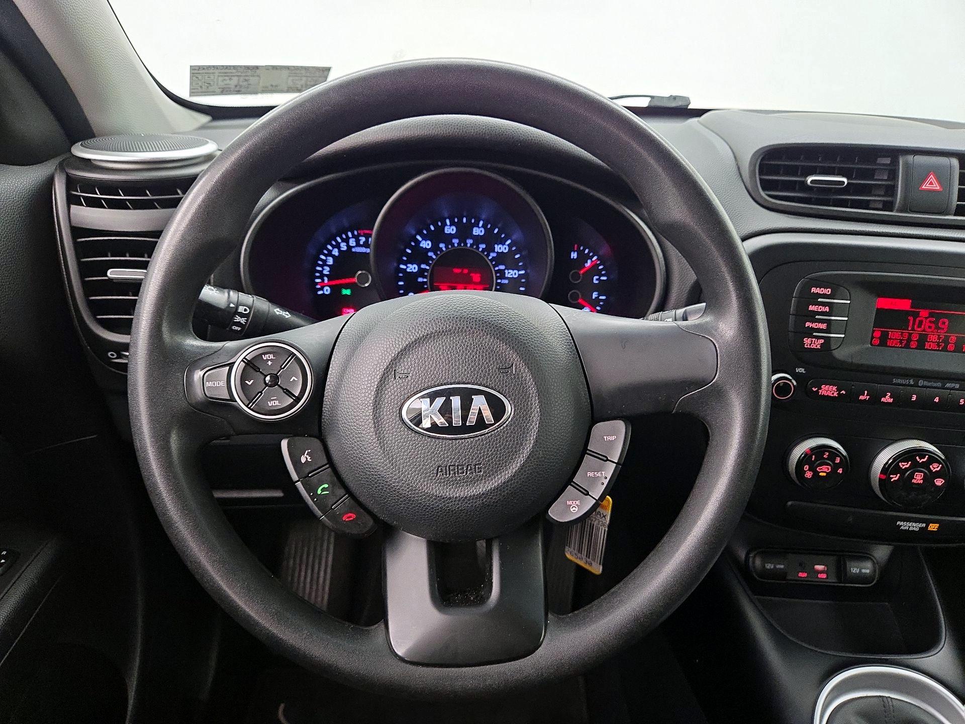 Thumbnail: 2016 Kia Soul - 10