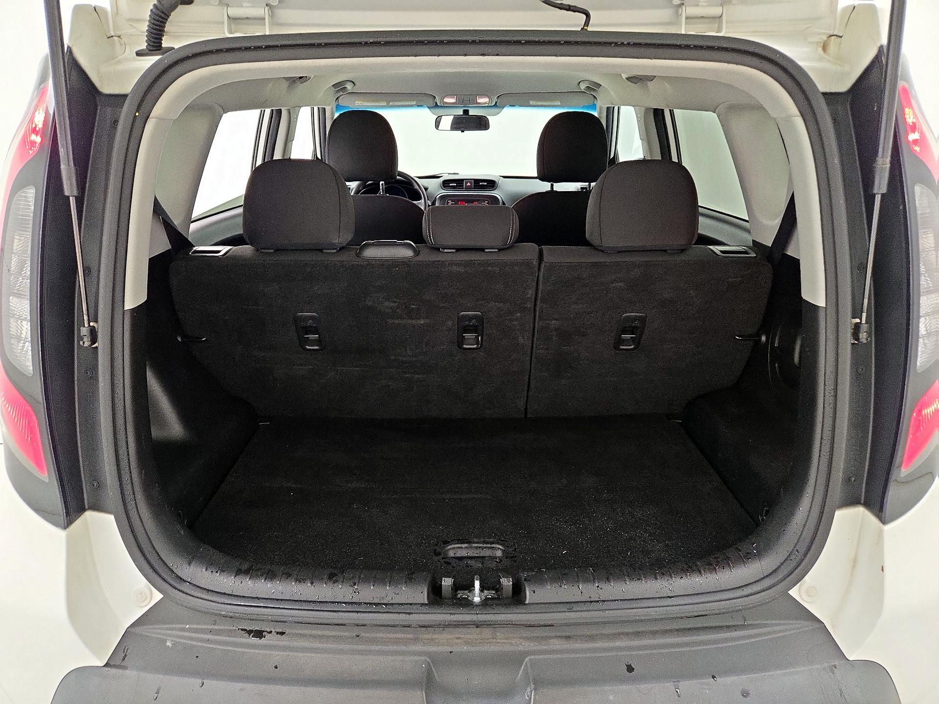 Thumbnail: 2016 Kia Soul - 19