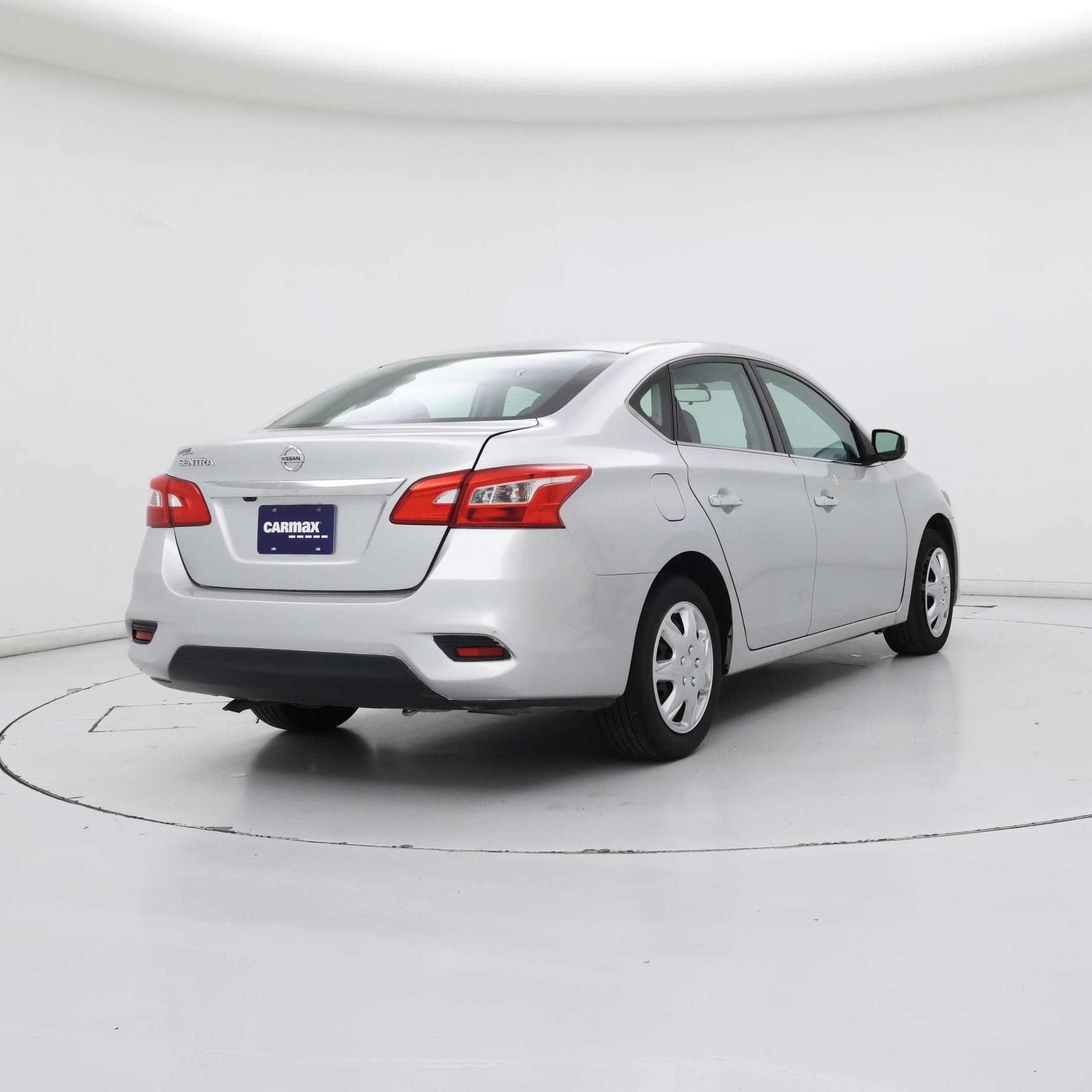 Thumbnail: 2018 Nissan Sentra - 8