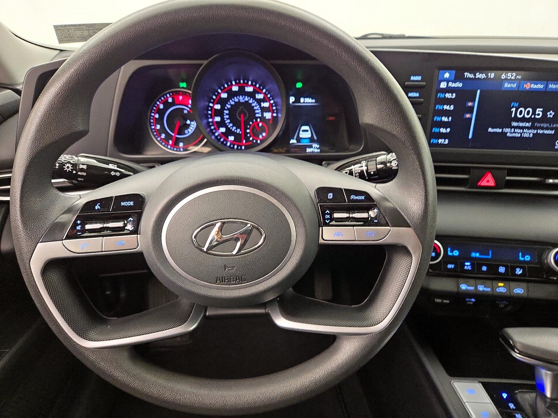 Thumbnail: 2021 Hyundai Elantra - 10