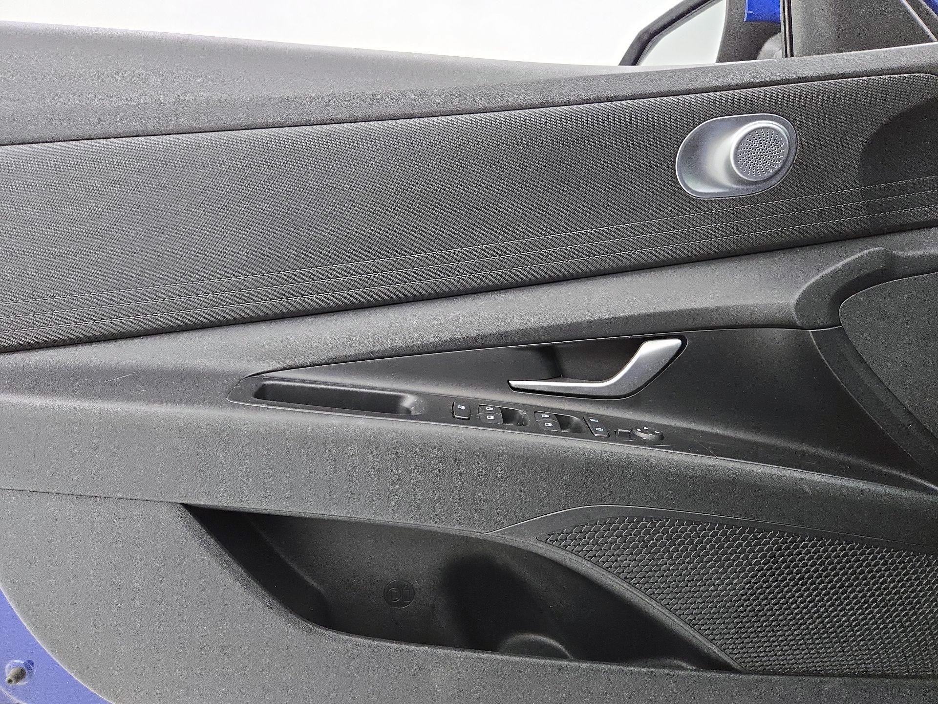Thumbnail: 2021 Hyundai Elantra - 12