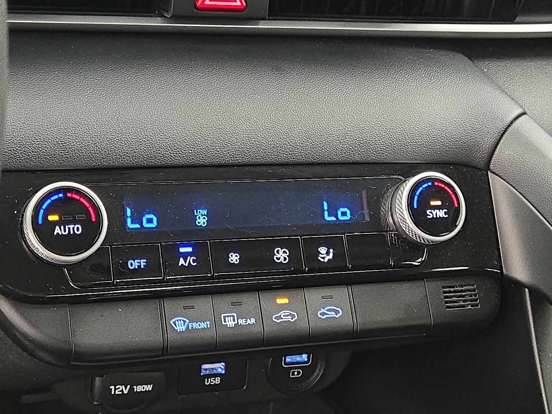 Thumbnail: 2021 Hyundai Elantra - 15