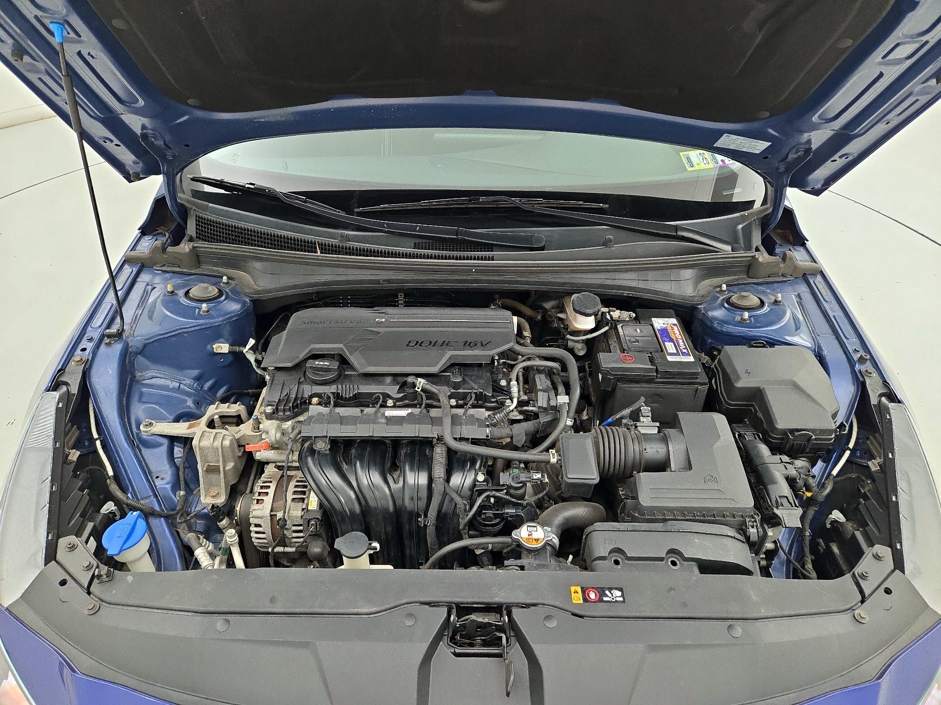 Thumbnail: 2021 Hyundai Elantra - 20