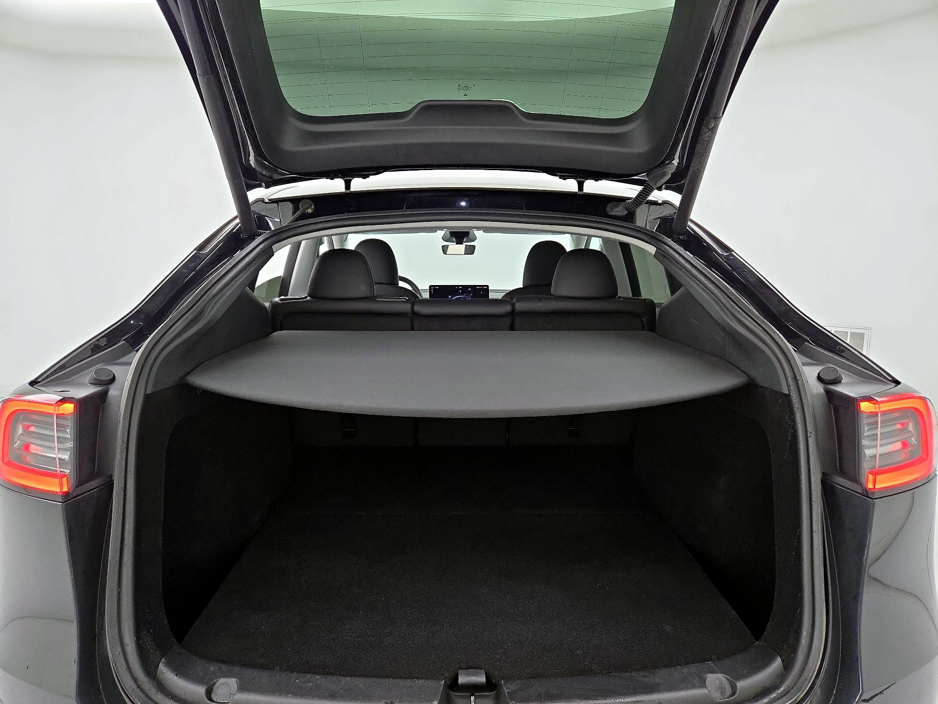 Thumbnail: 2024 Tesla Model Y - 20