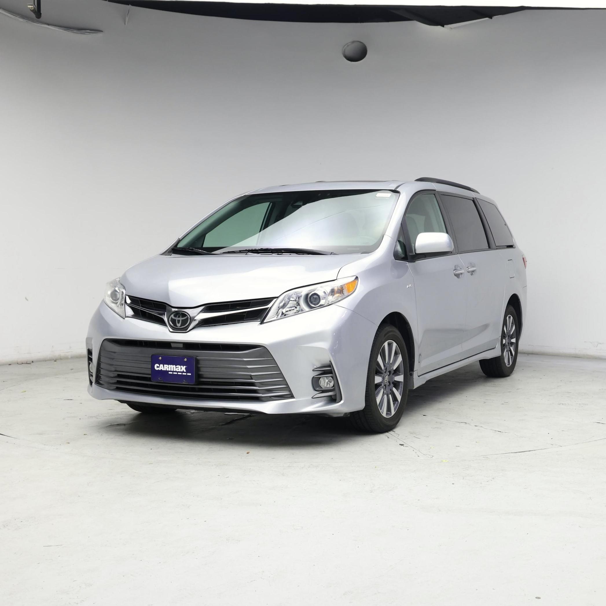 Thumbnail: 2020 Toyota Sienna - 4