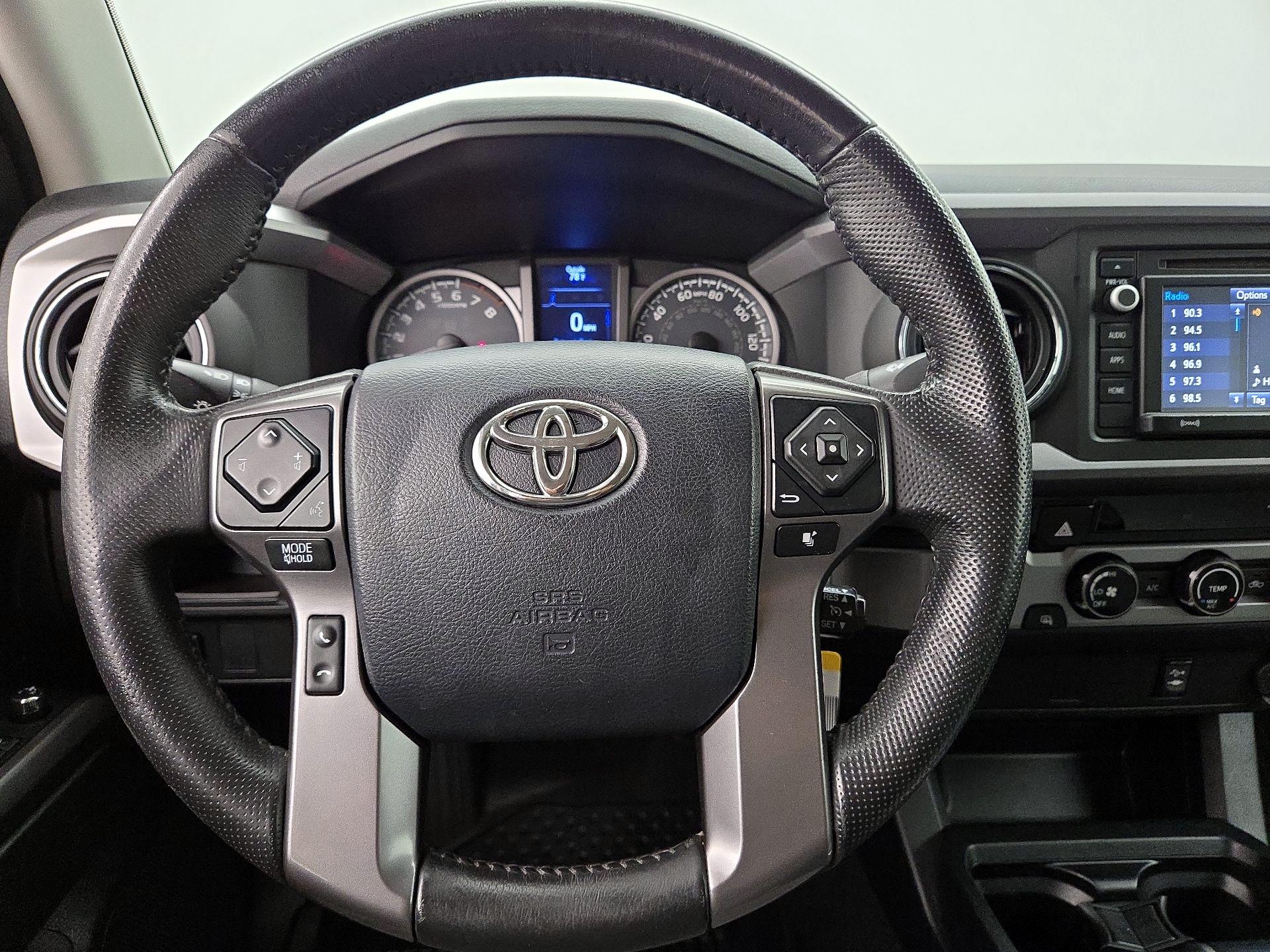 Thumbnail: 2017 Toyota Tacoma - 10