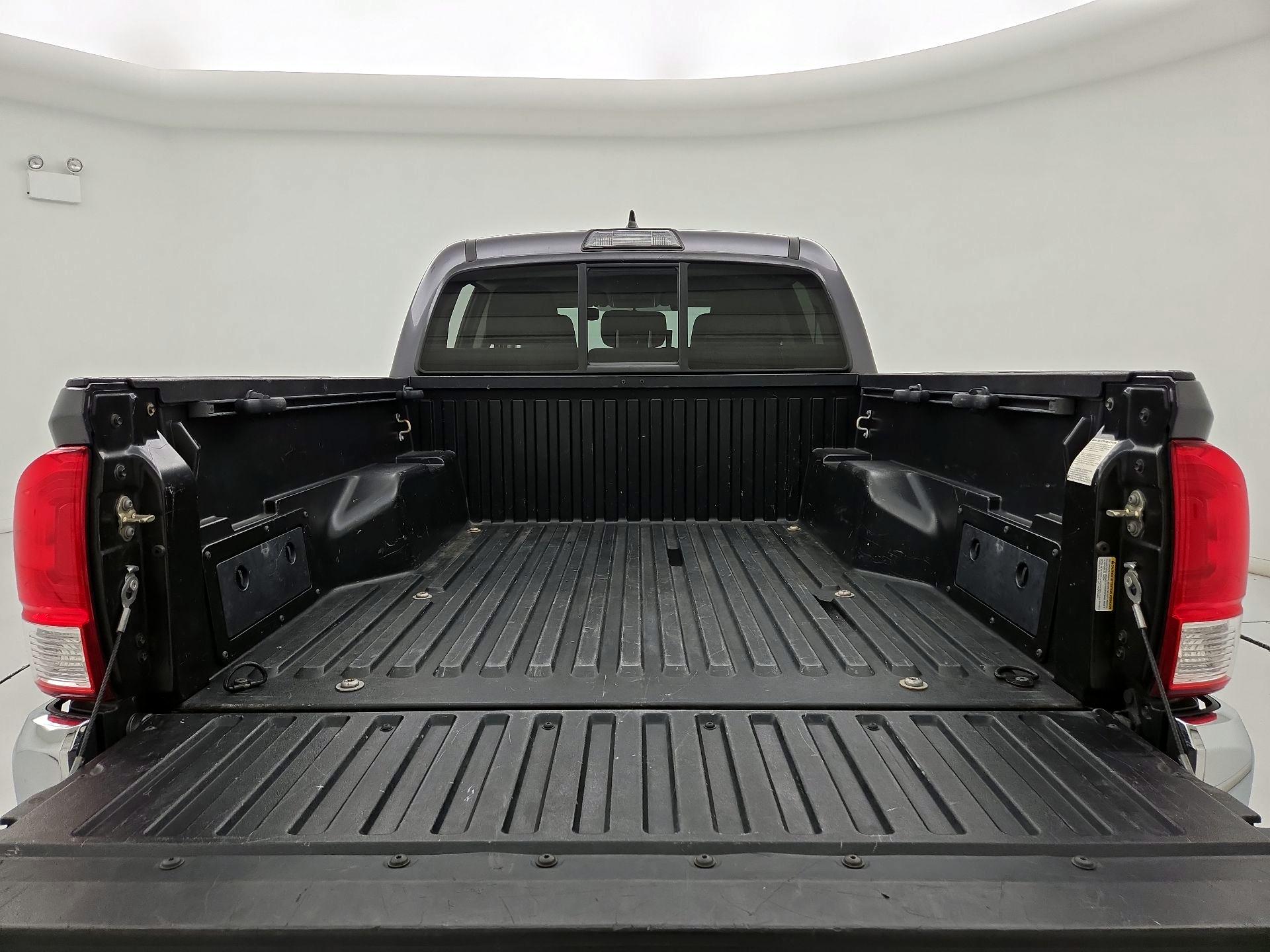 Thumbnail: 2017 Toyota Tacoma - 19