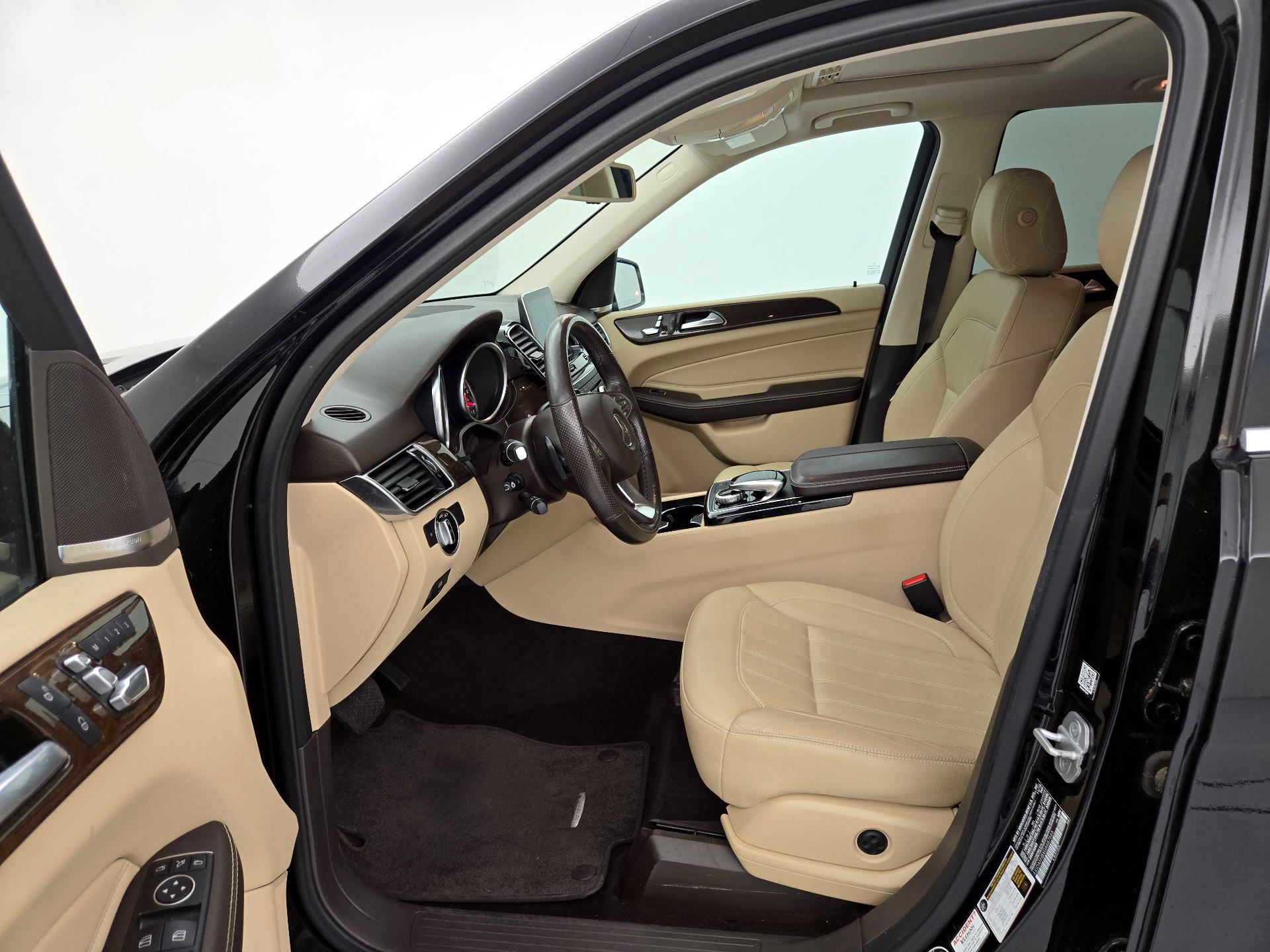 Thumbnail: 2016 Mercedes-Benz GLE - 11
