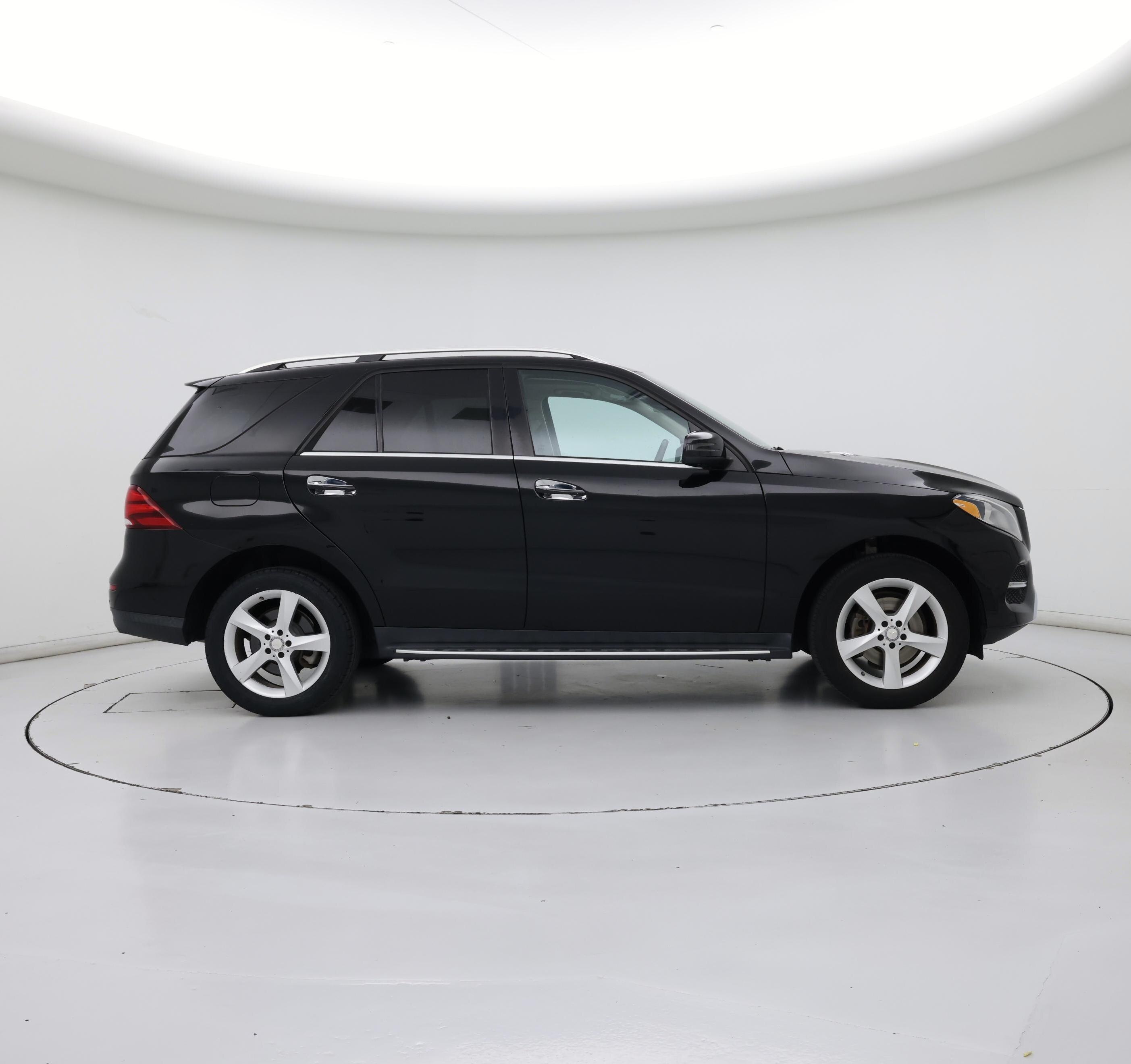Thumbnail: 2016 Mercedes-Benz GLE - 7
