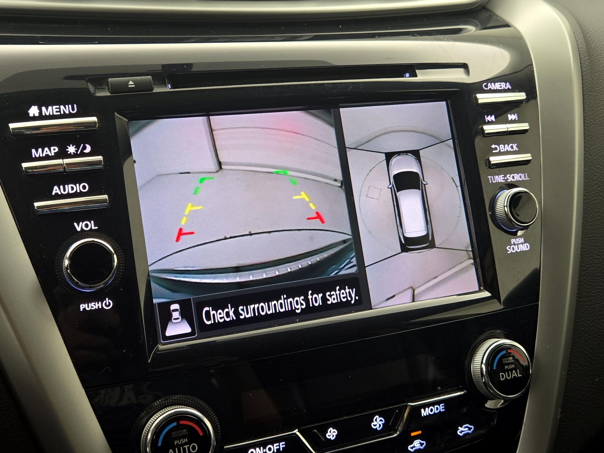 Thumbnail: 2019 Nissan Murano - 15