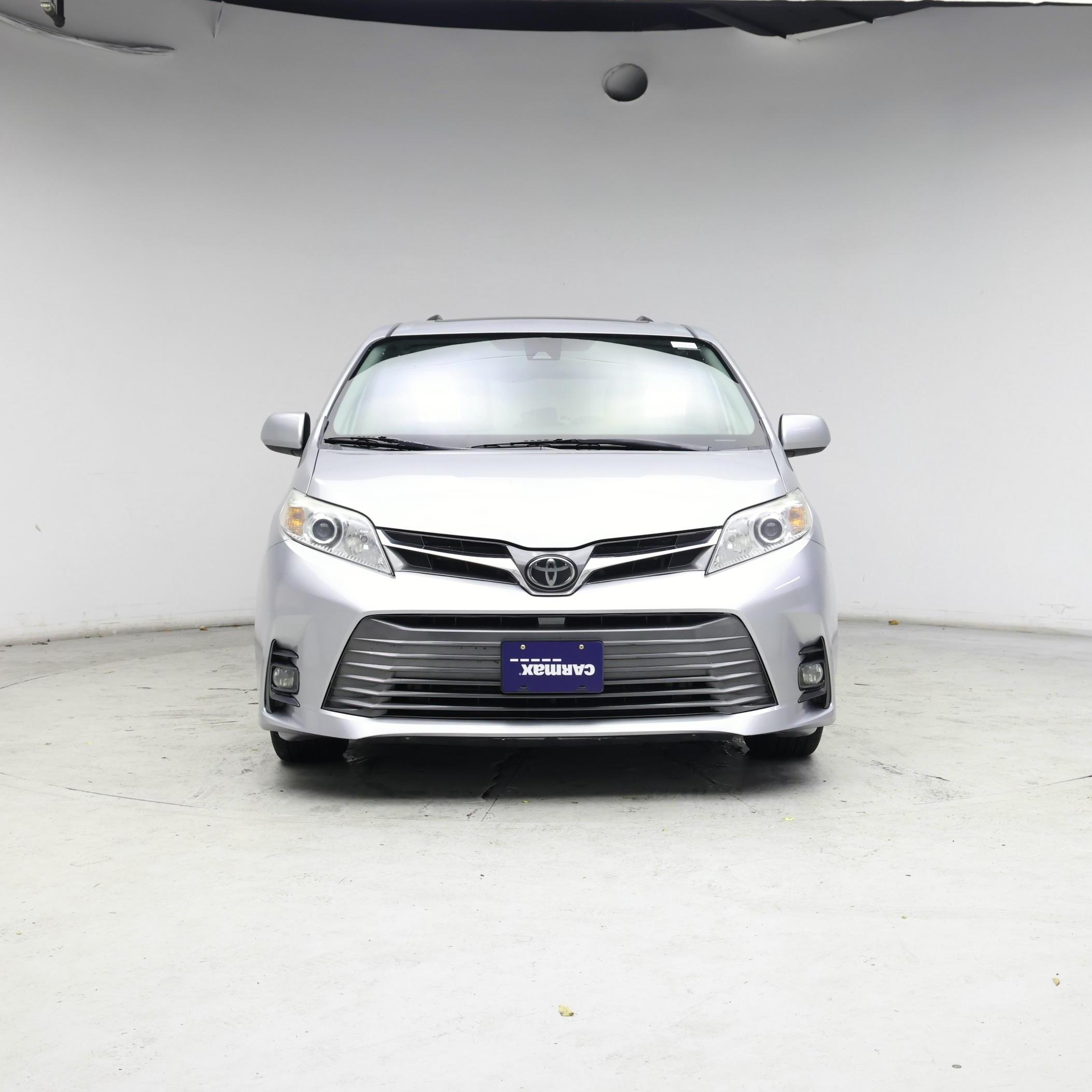 Thumbnail: 2020 Toyota Sienna - 5