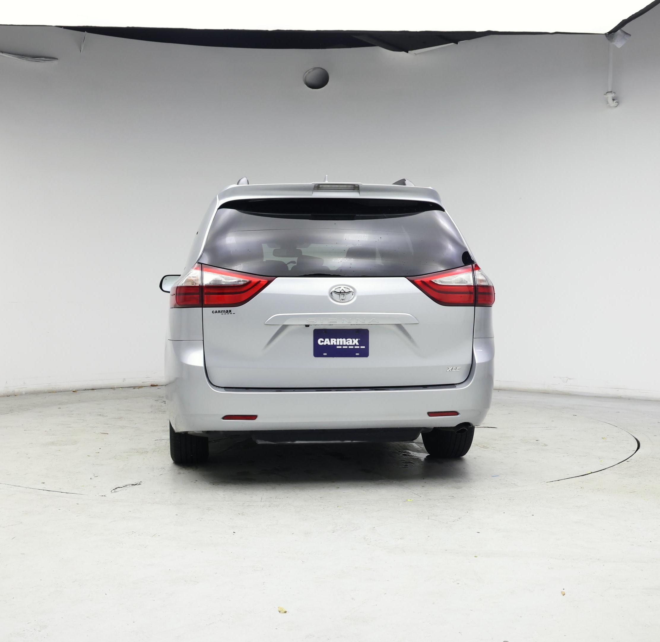 Thumbnail: 2020 Toyota Sienna - 6