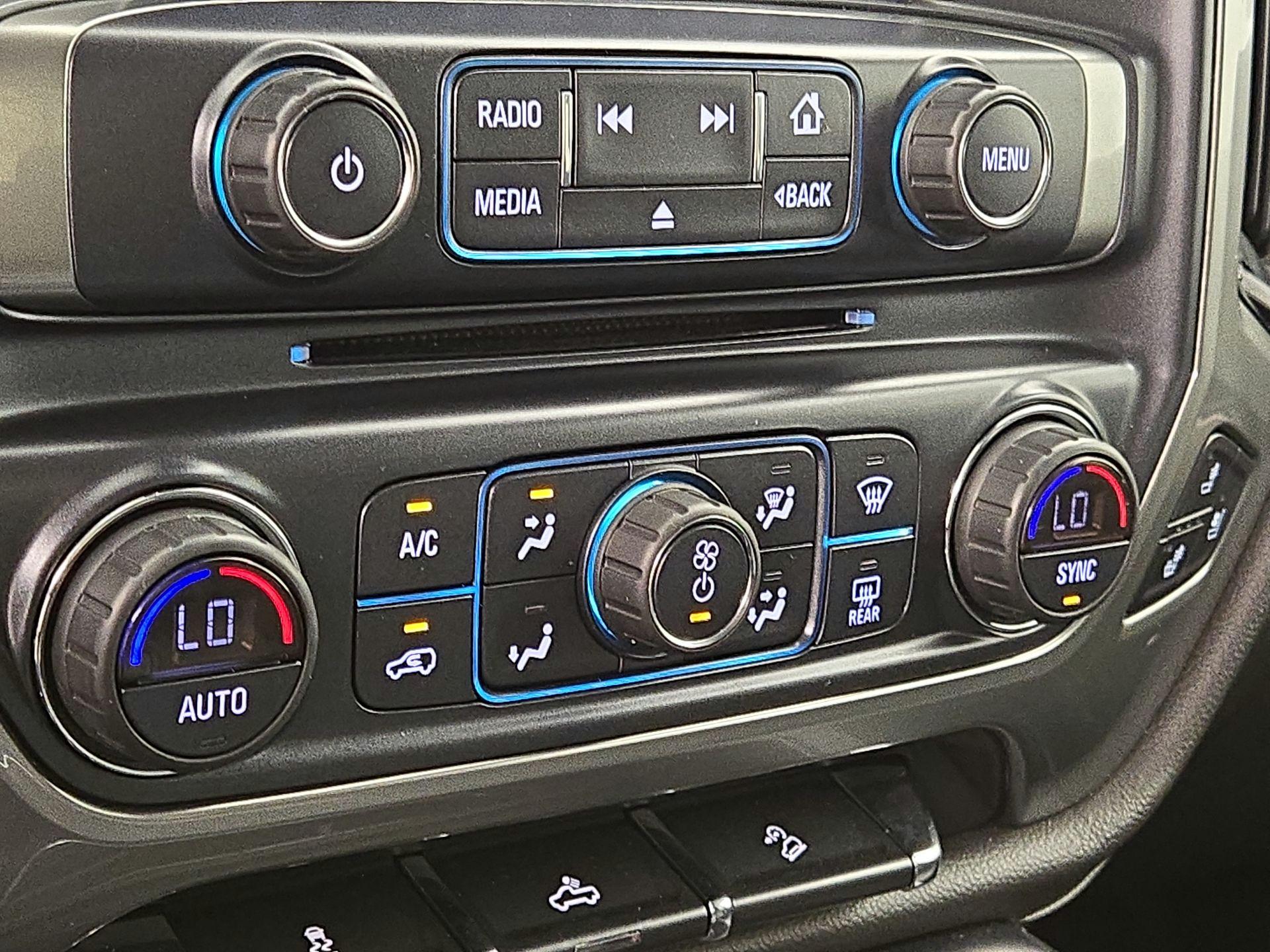 Thumbnail: 2018 Chevrolet Silverado 1500 - 17