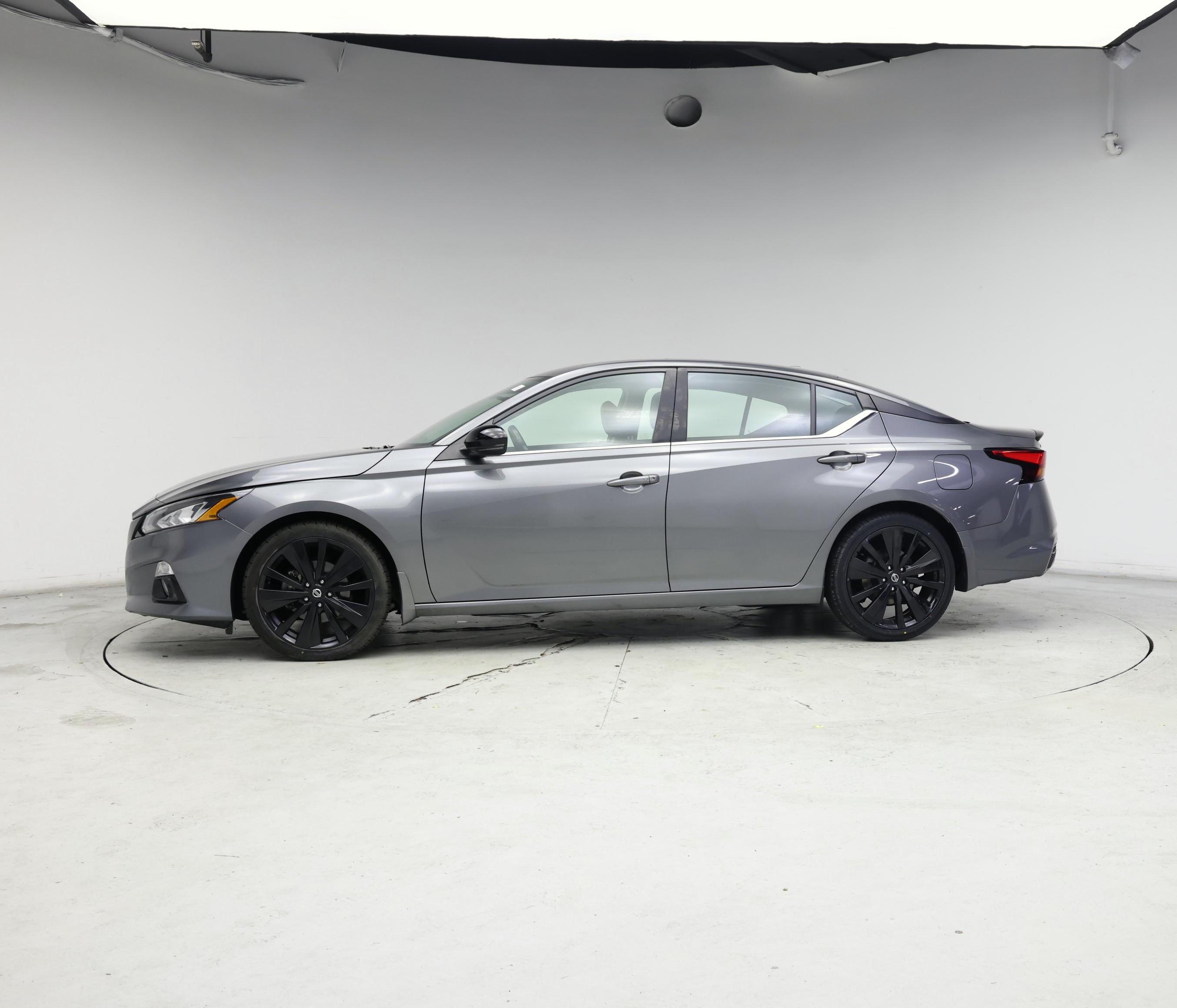 Thumbnail: 2022 Nissan Altima - 3