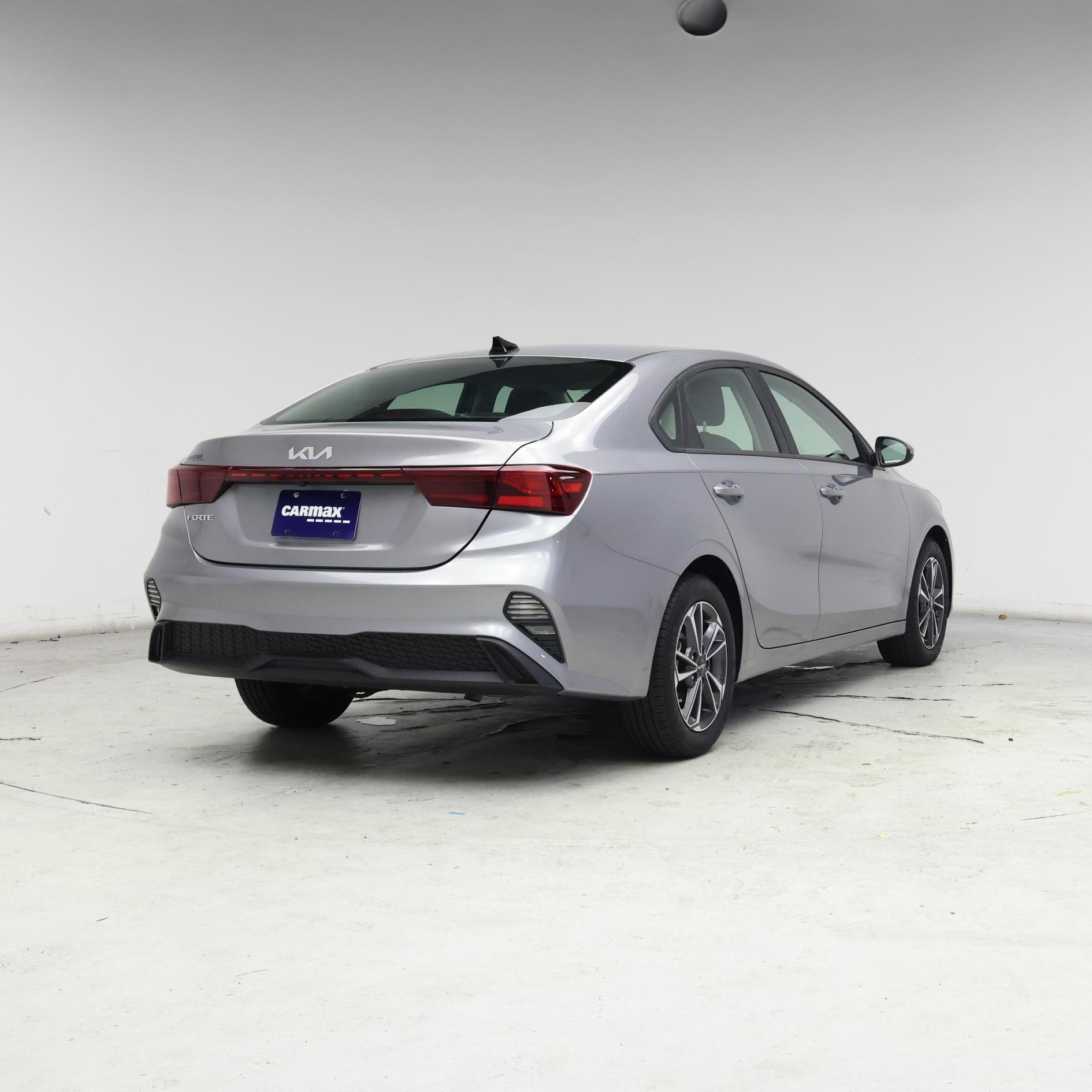 Thumbnail: 2024 Kia Forte - 8