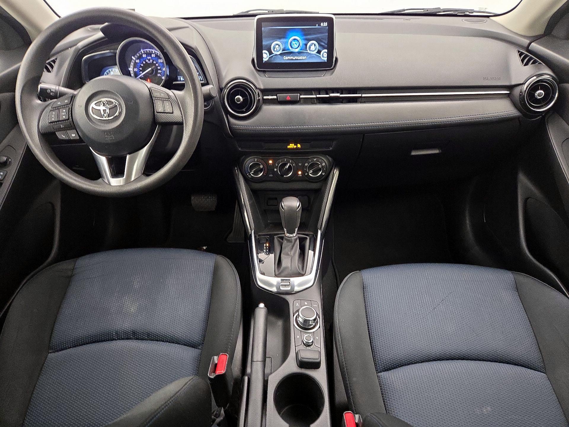 Thumbnail: 2017 Toyota Yaris iA - 9