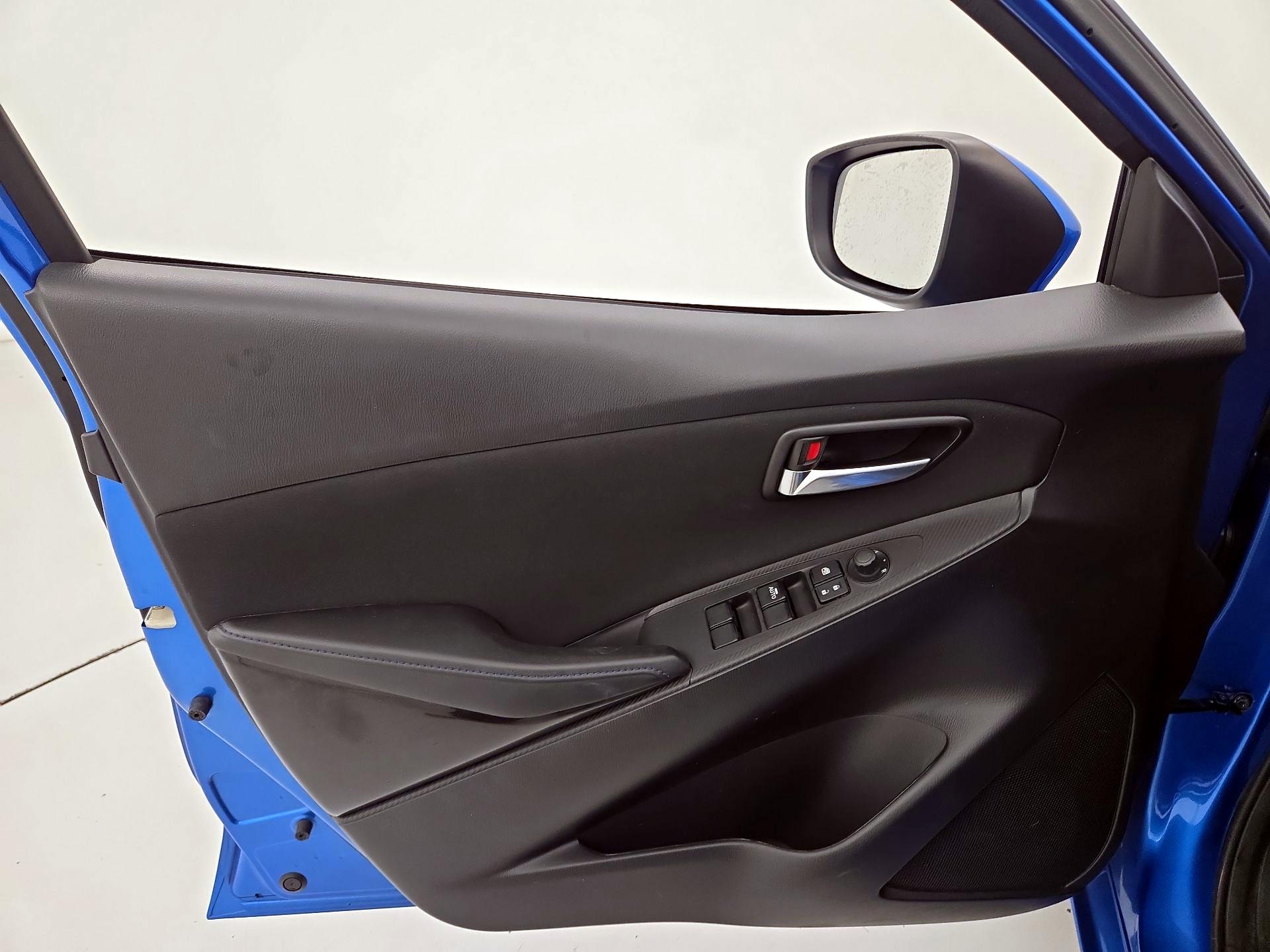 Thumbnail: 2017 Toyota Yaris iA - 12