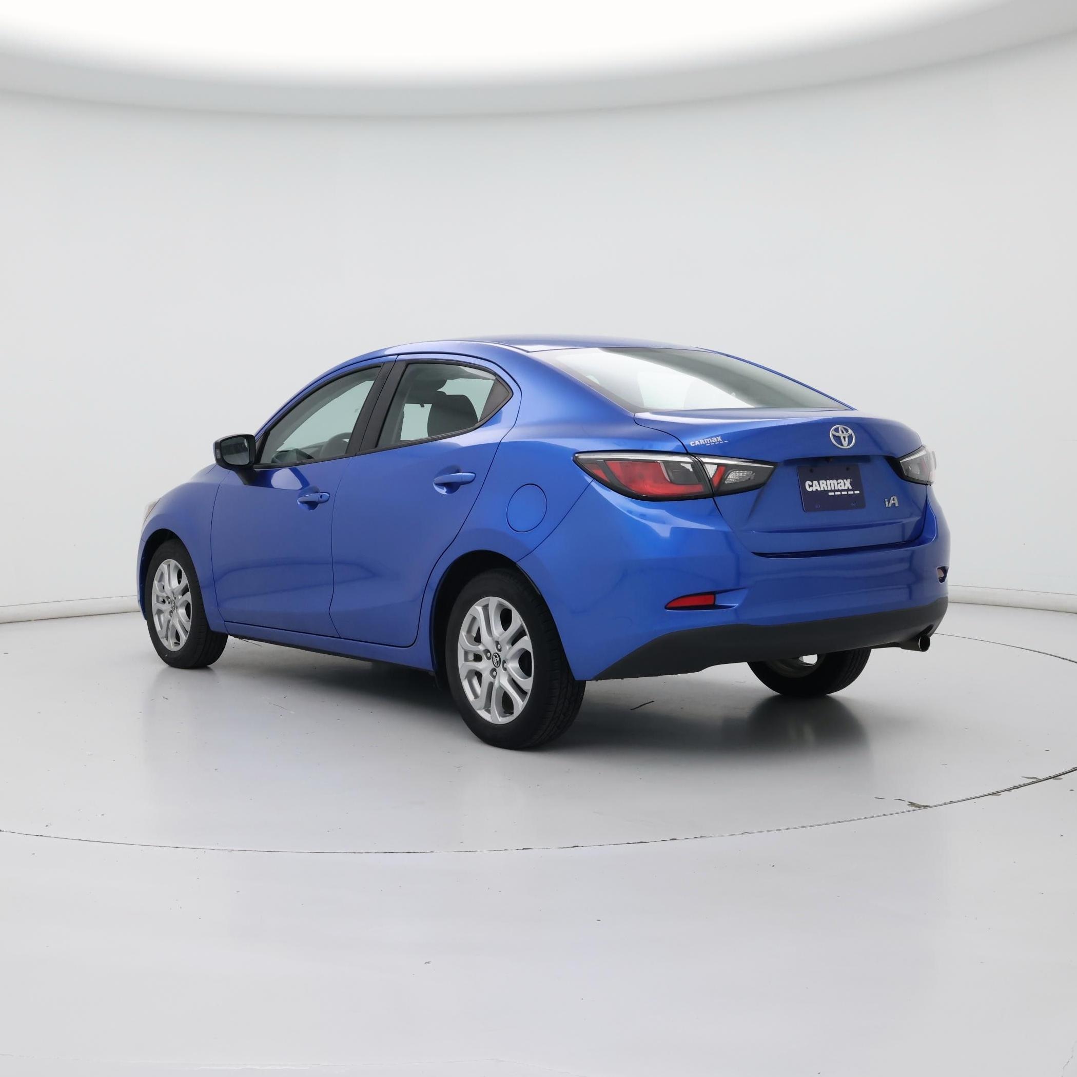 Thumbnail: 2017 Toyota Yaris iA - 2